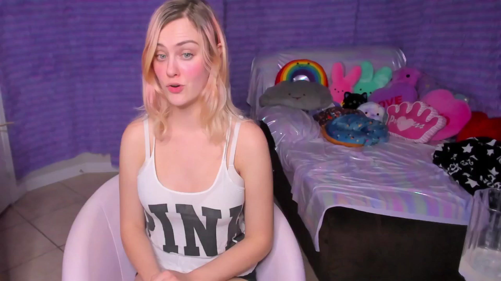Gallery image thumbnail from ClaraKitty's myfreecams stream on, 01/01/2025, 06:50 image 13 of 20