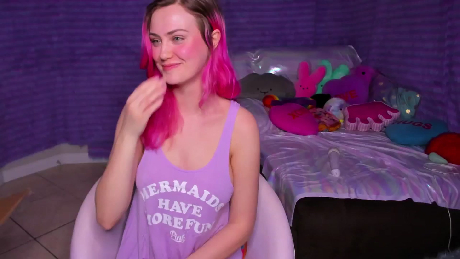 Gallery image thumbnail from ClaraKitty's myfreecams stream on, 03/19/2025, 05:34 image 5 of 20