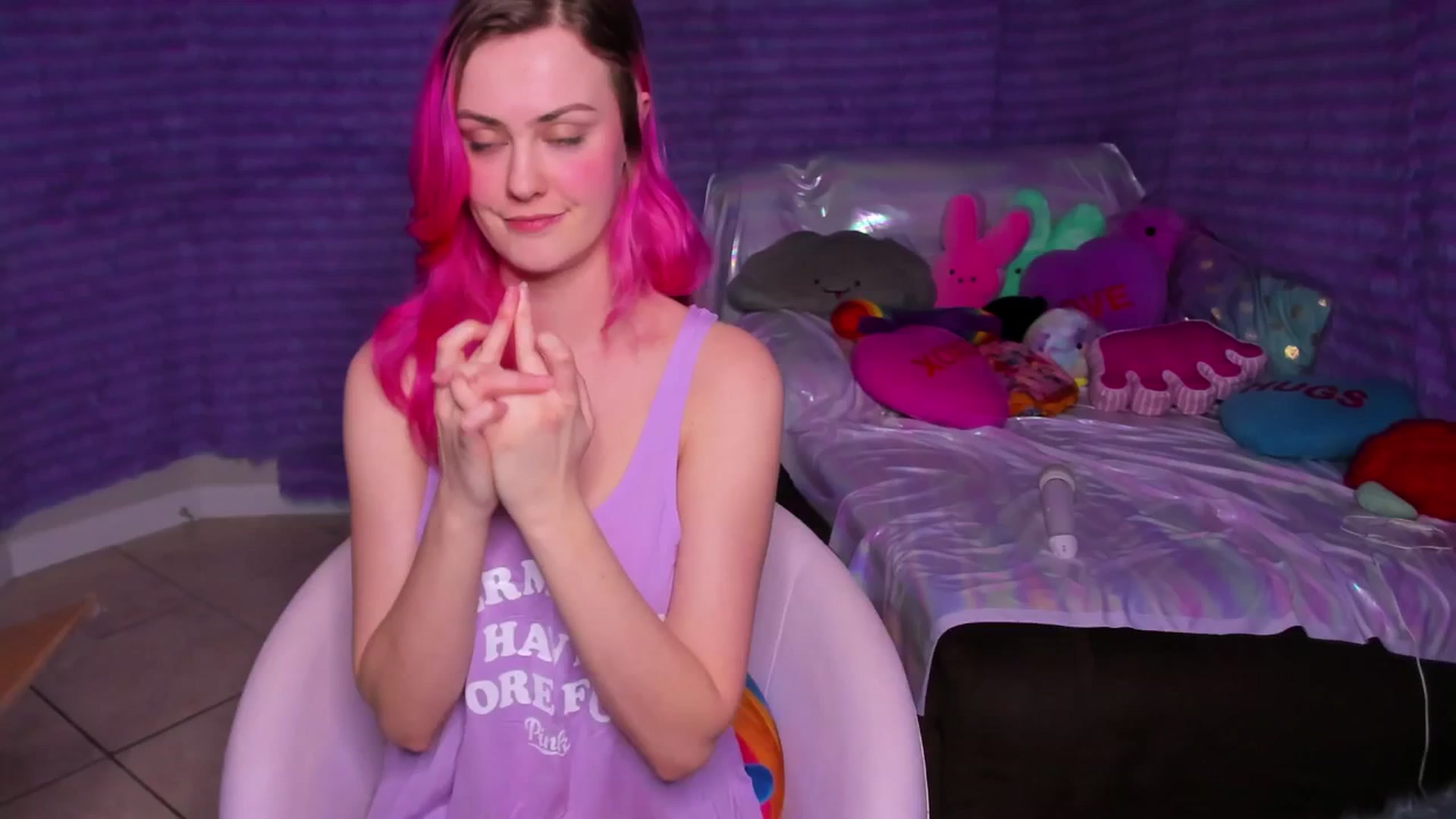 Gallery image thumbnail from ClaraKitty's myfreecams stream on, 03/19/2025, 05:34 image 8 of 20