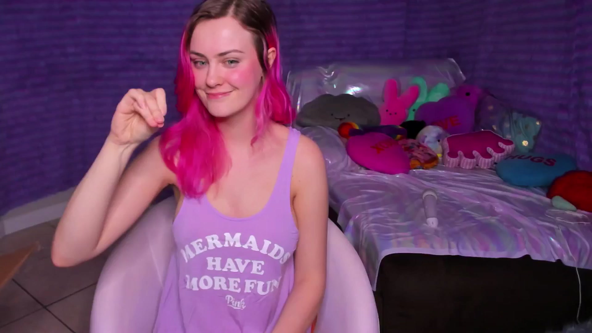 Gallery image thumbnail from ClaraKitty's myfreecams stream on, 03/19/2025, 05:34 image 3 of 20