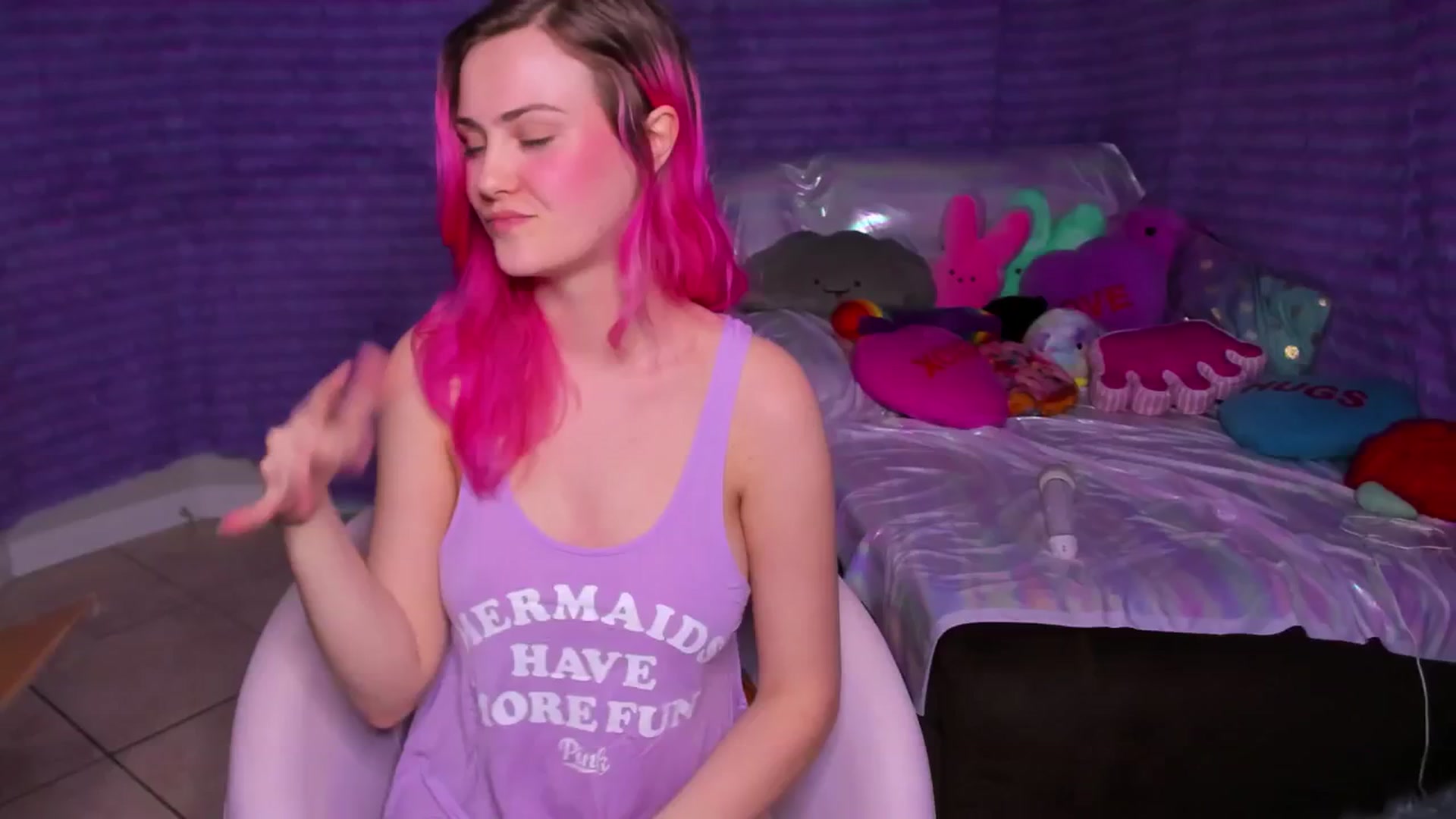 Gallery image thumbnail from ClaraKitty's myfreecams stream on, 03/19/2025, 05:34 image 9 of 20