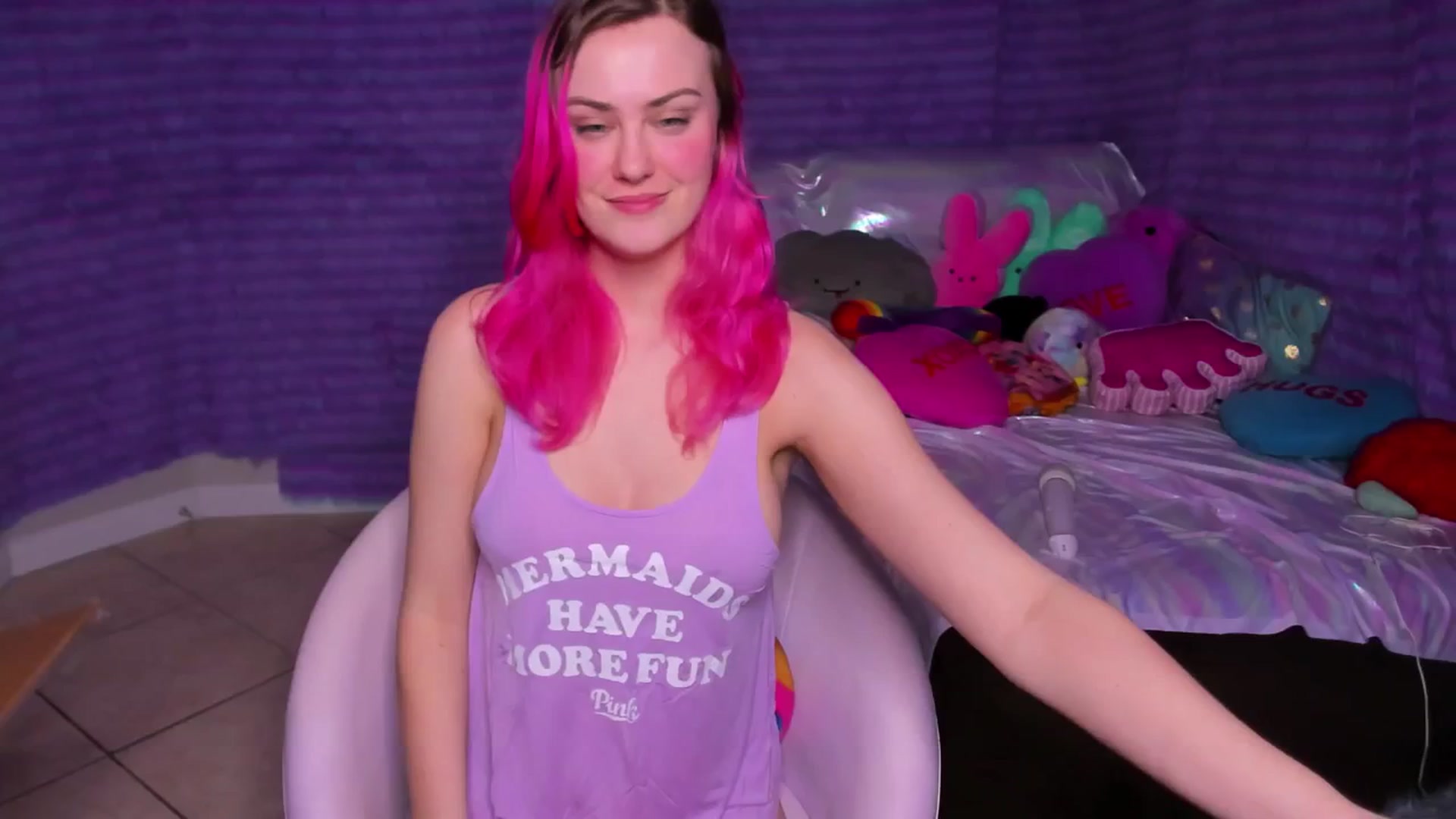 Gallery image thumbnail from ClaraKitty's myfreecams stream on, 03/19/2025, 06:20 image 4 of 20