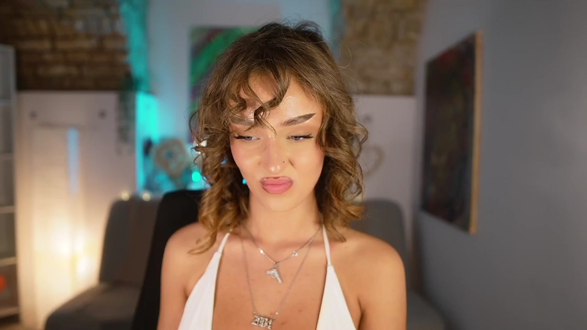 Gallery image thumbnail from Clara_Mia's myfreecams stream on, 02/05/2025, 21:30 image 8 of 20