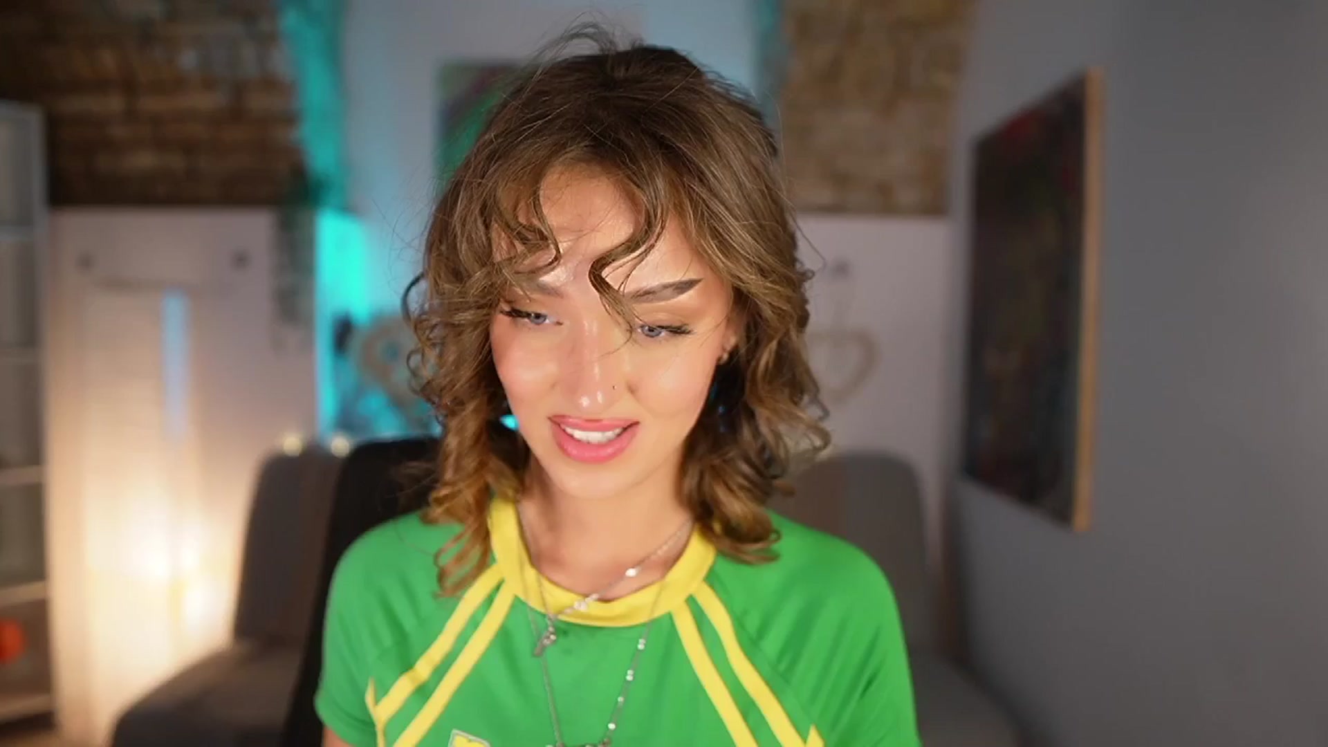 Gallery image thumbnail from Clara_Mia's myfreecams stream on, 02/06/2025, 01:10 image 17 of 20