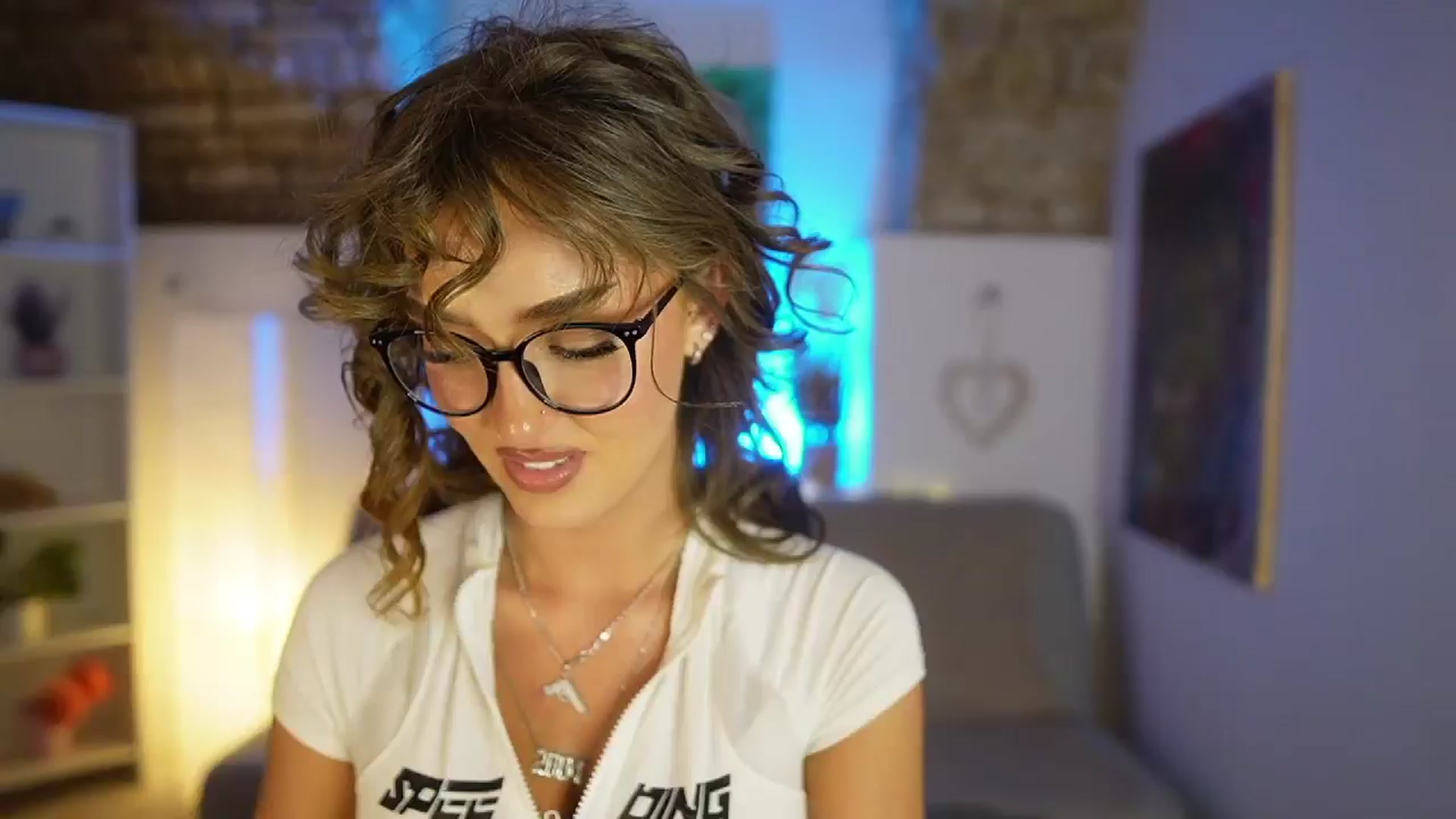 Gallery image thumbnail from Clara_Mia's myfreecams stream on, 02/09/2025, 22:00 image 11 of 20