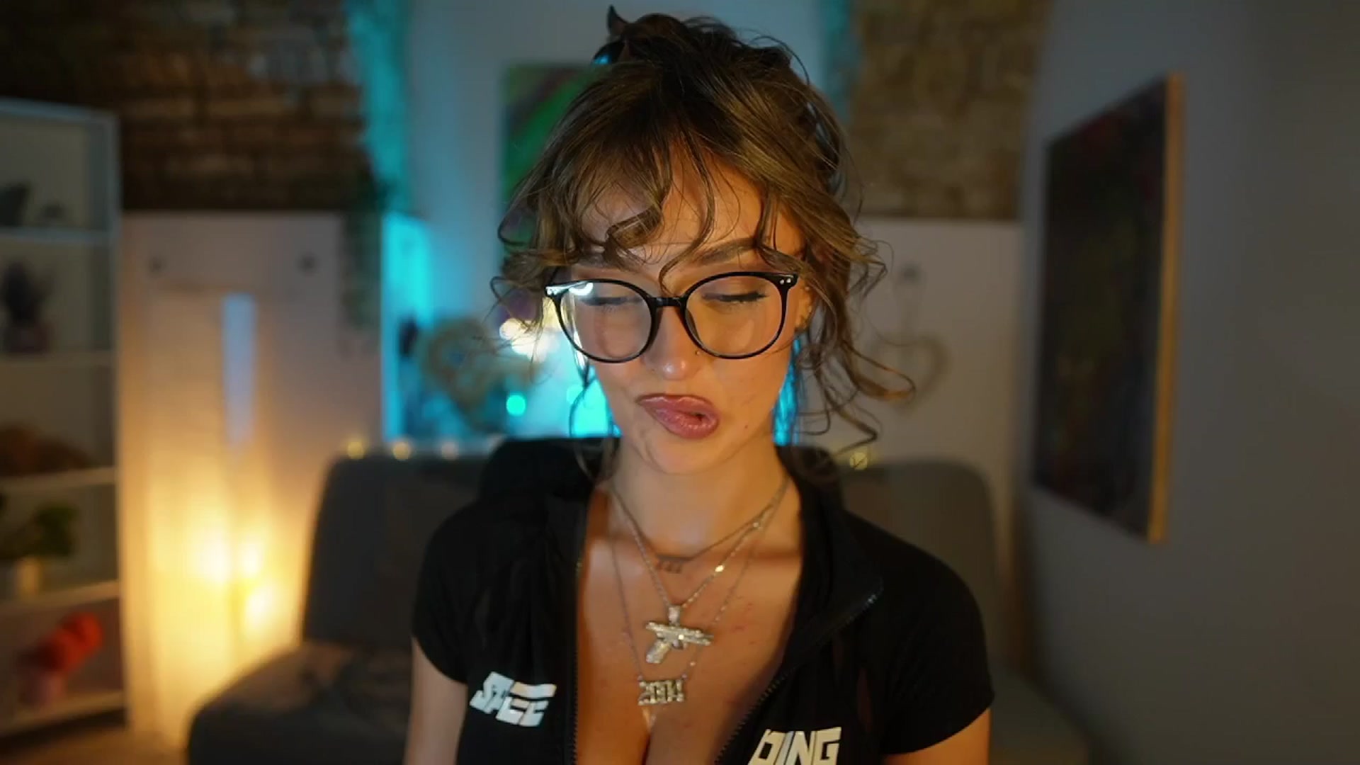 Gallery image thumbnail from Clara_Mia's myfreecams stream on, 02/13/2025, 01:15 image 14 of 20