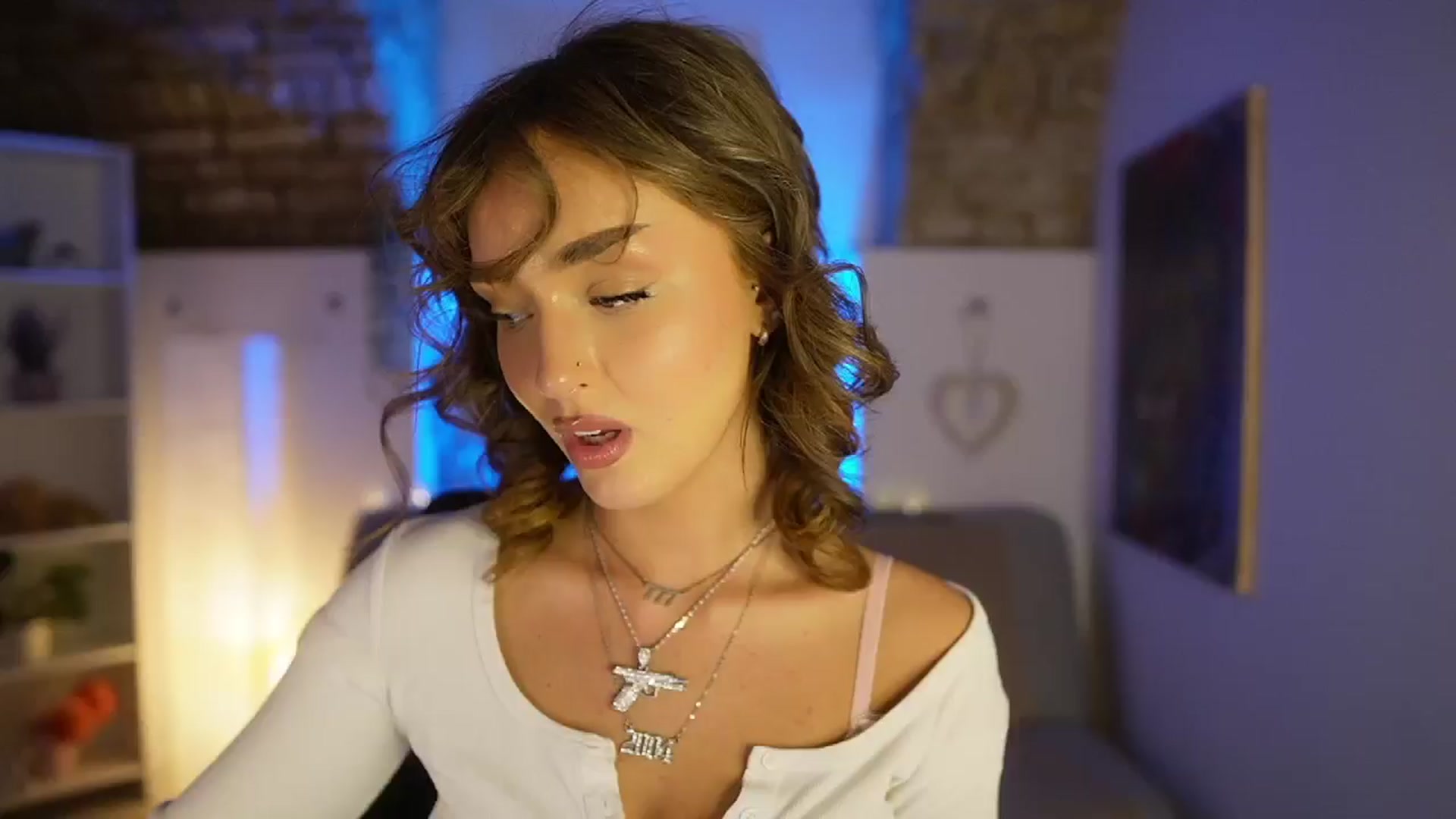 Gallery image thumbnail from Clara_Mia's myfreecams stream on, 02/13/2025, 20:09 image 3 of 20