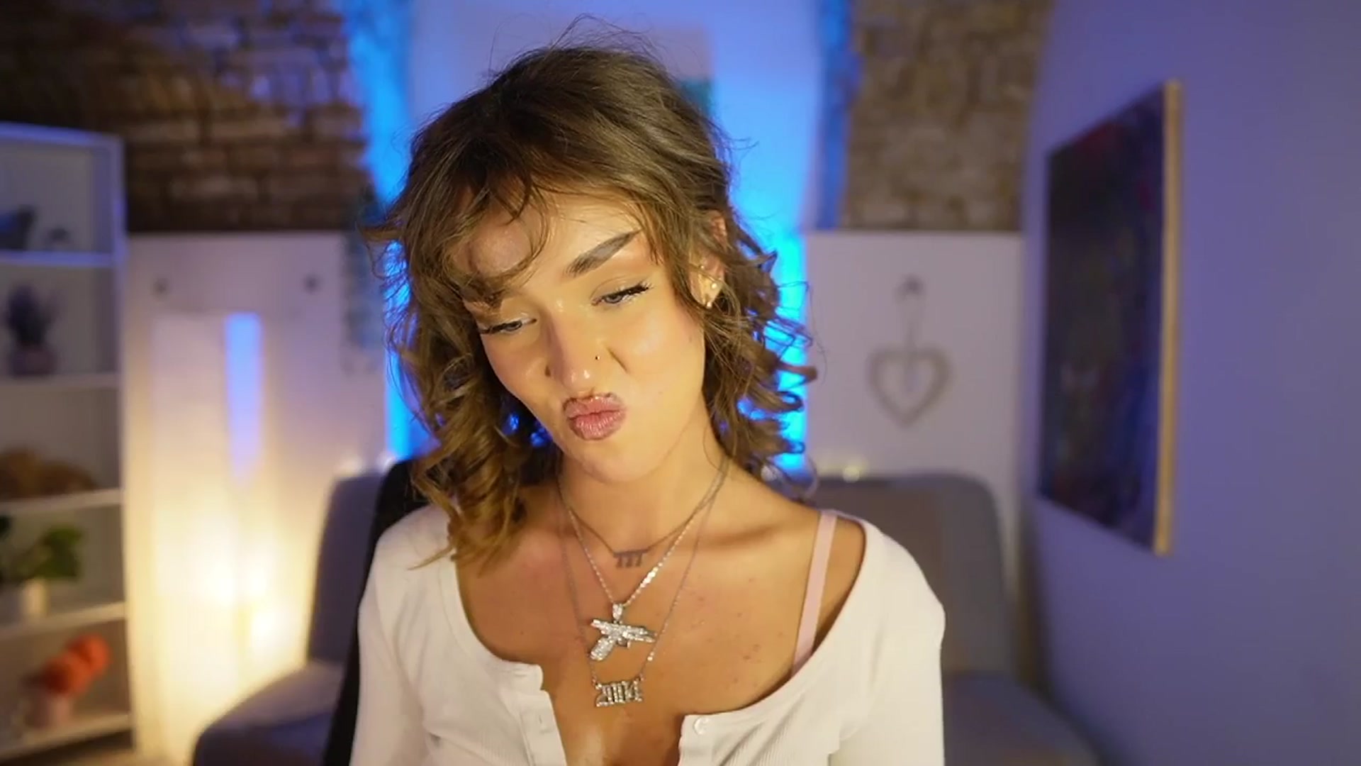 Gallery image thumbnail from Clara_Mia's myfreecams stream on, 02/13/2025, 20:54 image 2 of 20