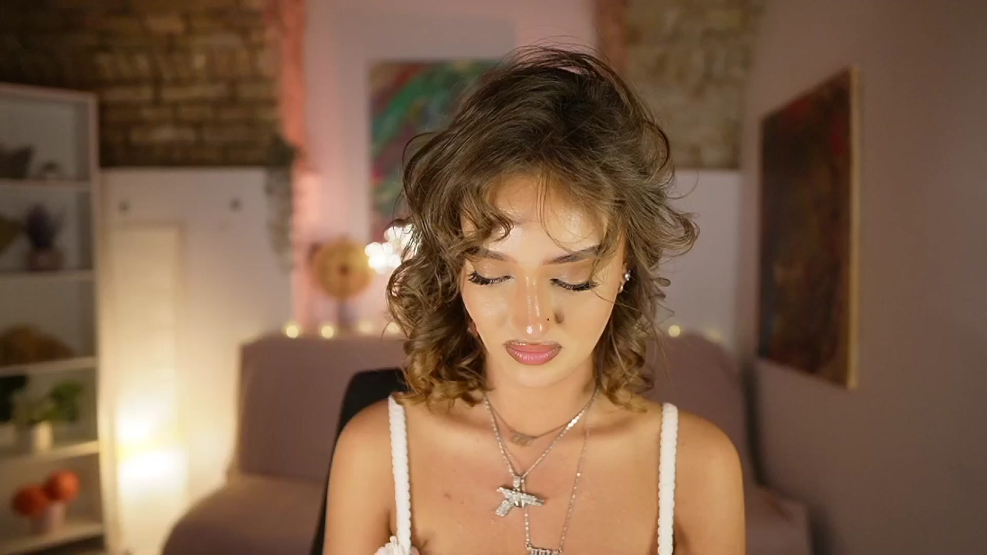 Gallery image thumbnail from Clara_Mia's myfreecams stream on, 03/01/2025, 24:40 image 12 of 20