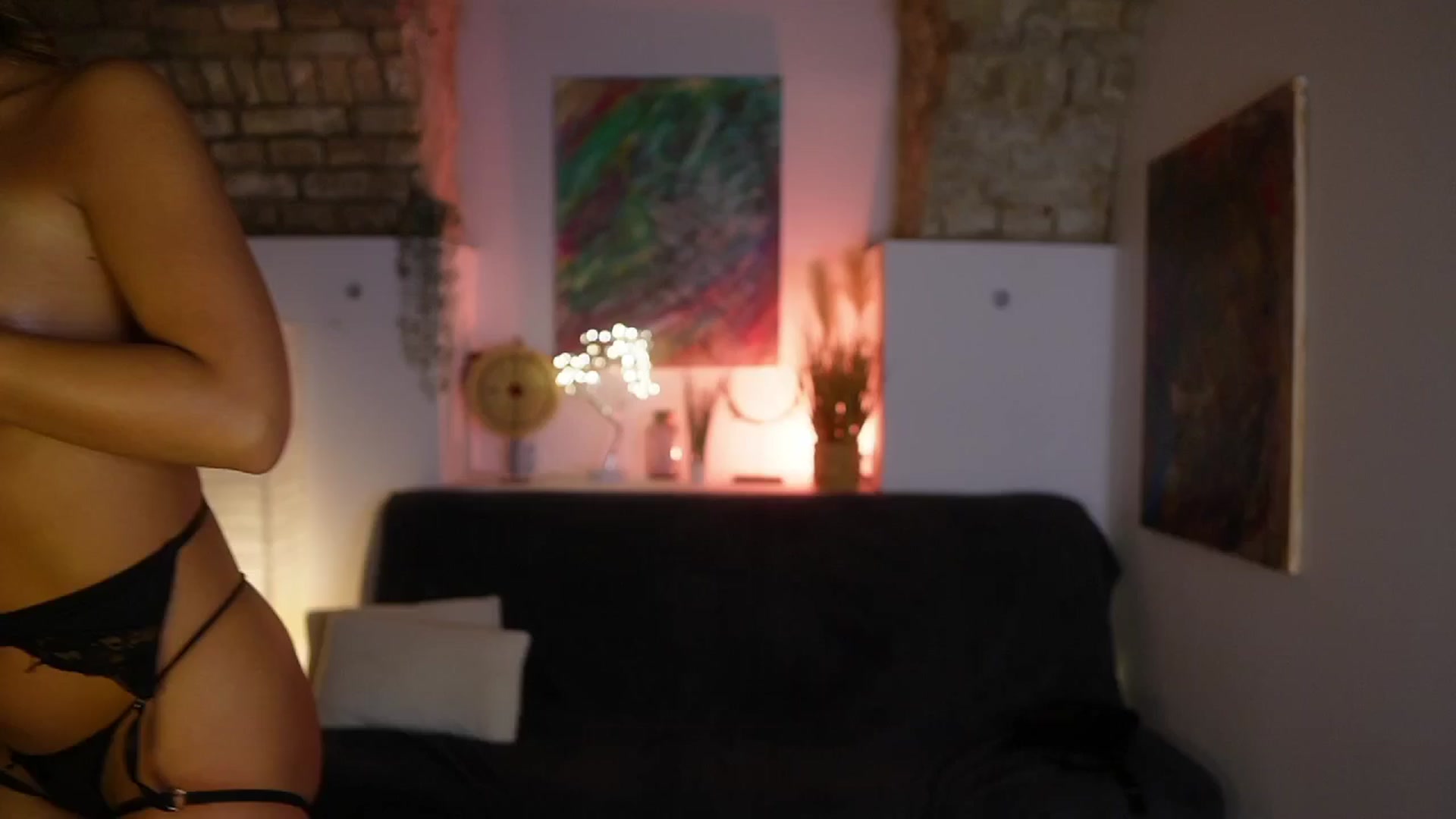 Gallery image thumbnail from Clara_Mia's myfreecams stream on, 03/15/2025, 23:58 image 19 of 20