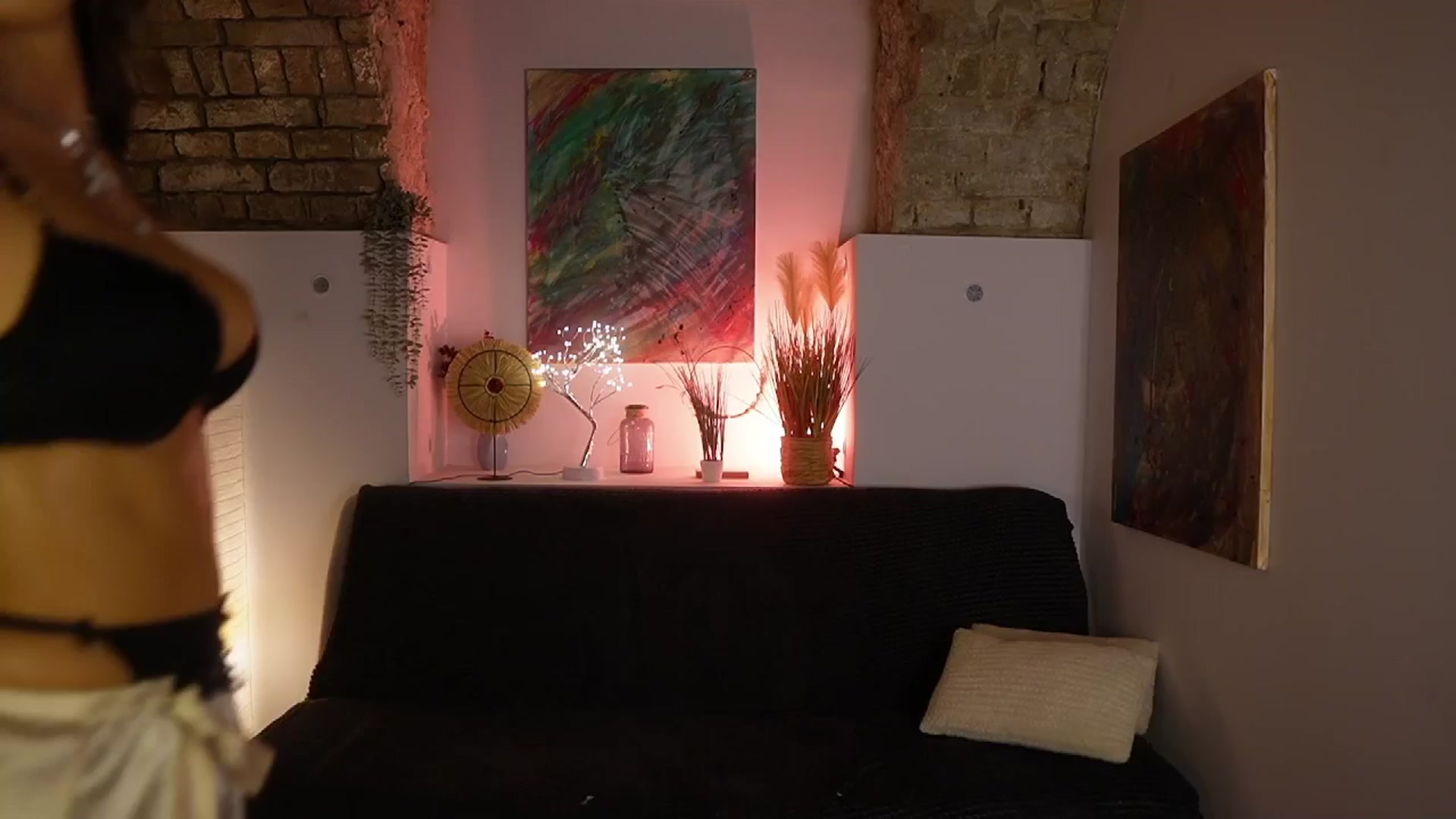 Gallery image thumbnail from Clara_Mia's myfreecams stream on, 04/09/2025, 20:02 image 2 of 20