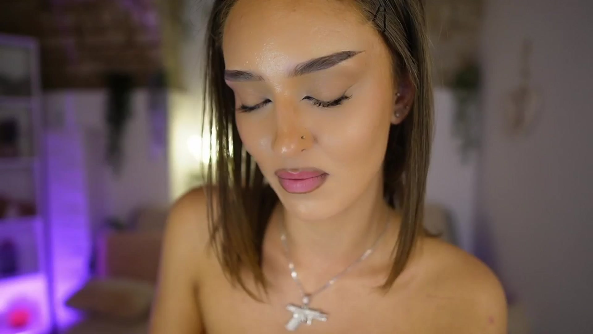 Gallery image thumbnail from Clara_Mia's myfreecams stream on, 05/30/2025, 22:28 image 15 of 20