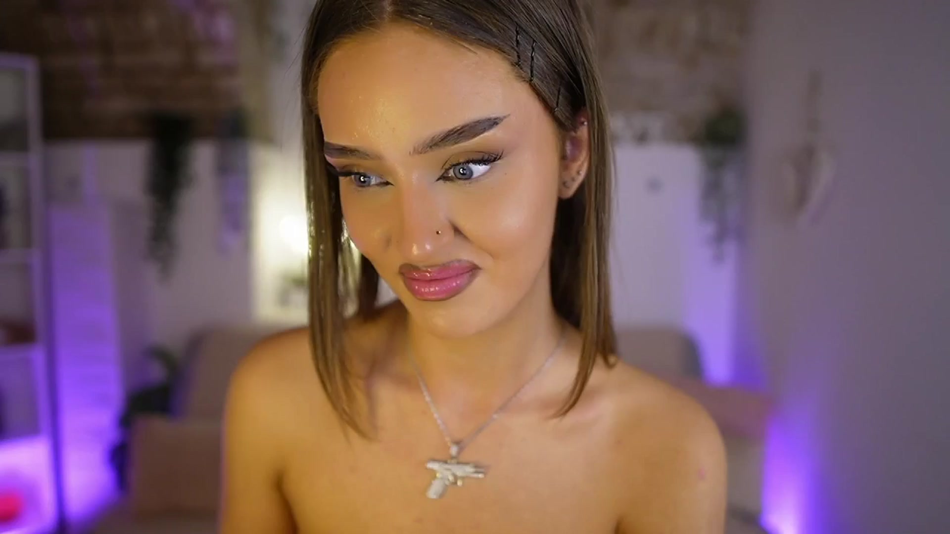 Gallery image thumbnail from Clara_Mia's myfreecams stream on, 05/31/2025, 20:34 image 10 of 20