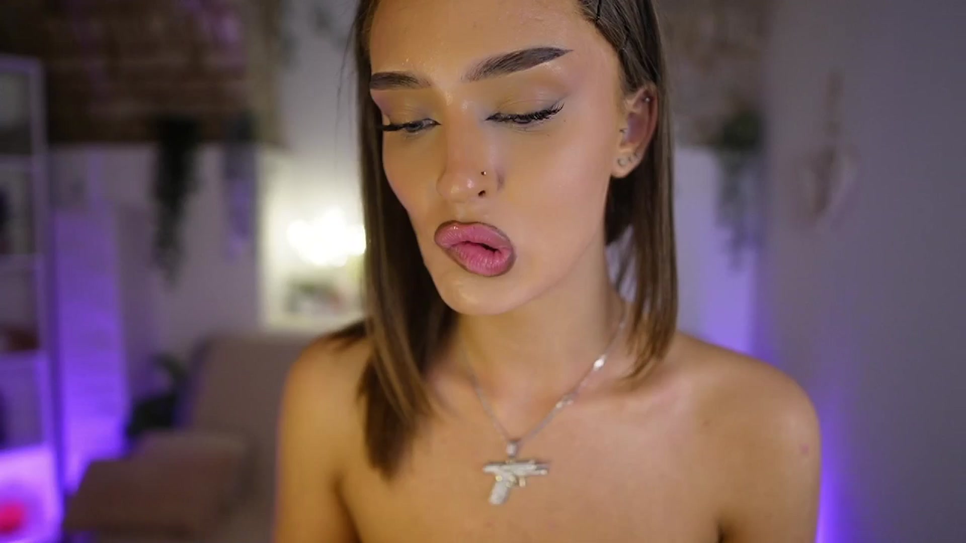 Gallery image thumbnail from Clara_Mia's myfreecams stream on, 05/31/2025, 22:32 image 11 of 20