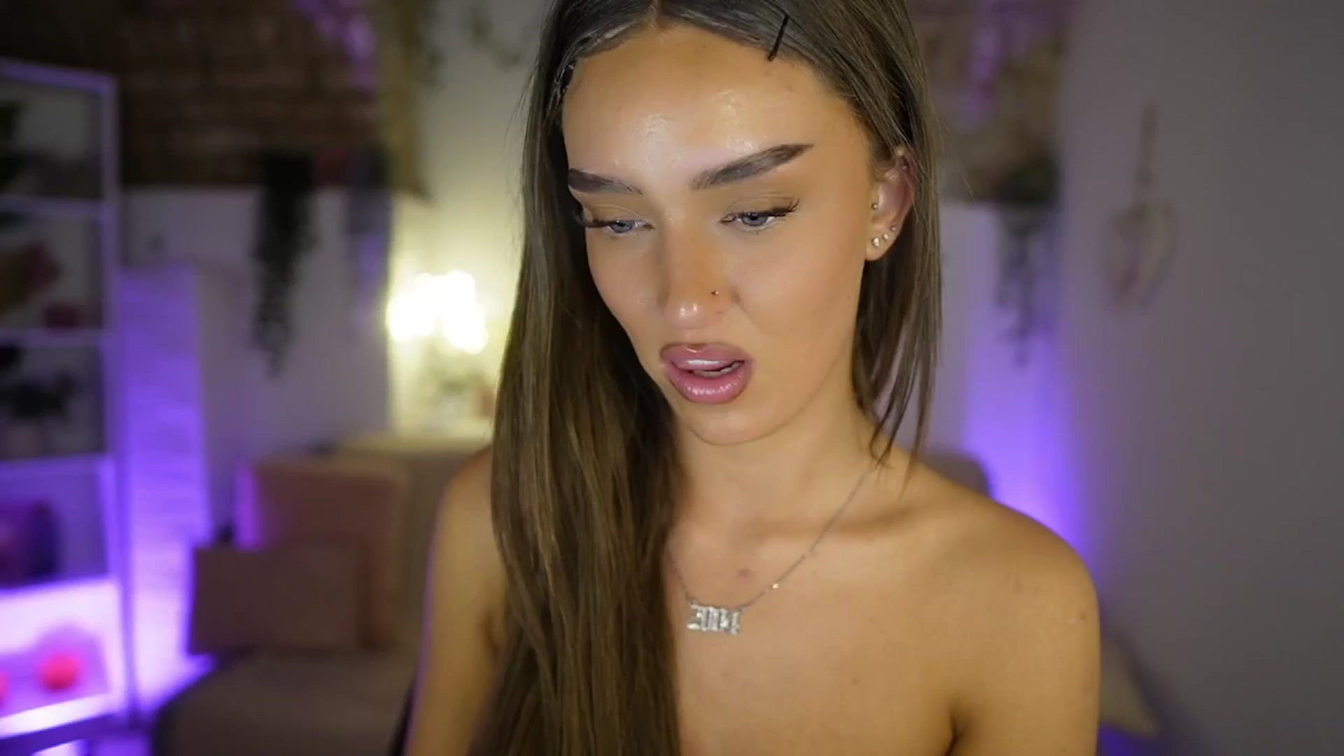 Gallery image thumbnail from Clara_Mia's myfreecams stream on, 06/15/2025, 23:36 image 14 of 20