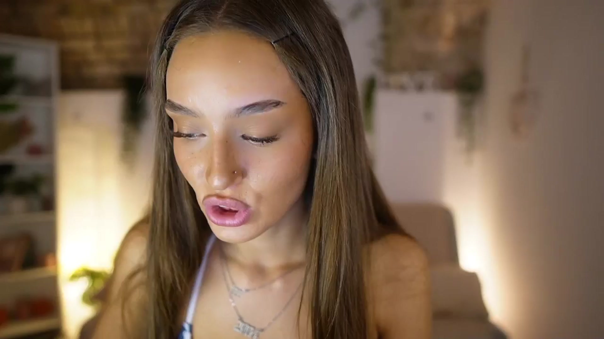 Gallery image thumbnail from Clara_Mia's myfreecams stream on, 07/04/2025, 19:40 image 9 of 20