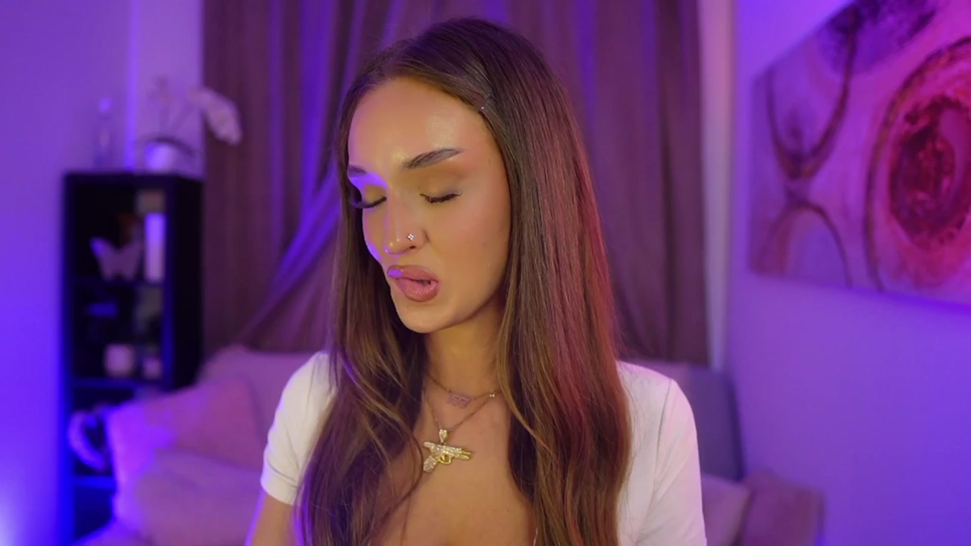 Gallery image thumbnail from Clara_Mia's myfreecams stream on, 09/17/2025, 21:47 image 15 of 20