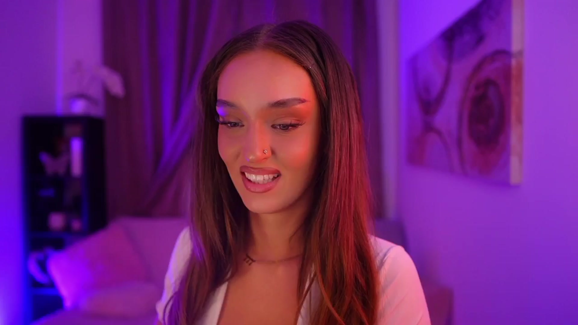 Gallery image thumbnail from Clara_Mia's myfreecams stream on, 09/18/2025, 21:11 image 3 of 20