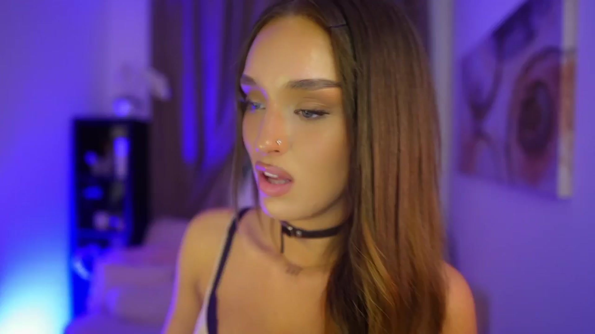 Gallery image thumbnail from Clara_Mia's myfreecams stream on, 09/19/2025, 19:40 image 16 of 20