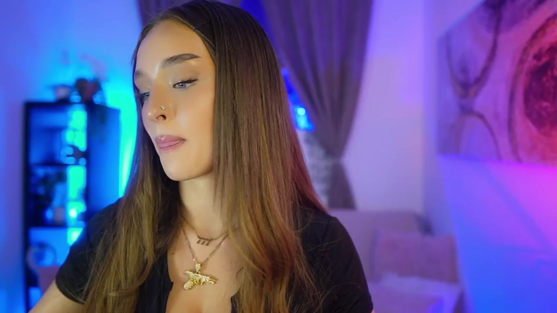 Gallery image thumbnail from Clara_Mia's myfreecams stream on, 10/02/2025, 19:52 image 4 of 20
