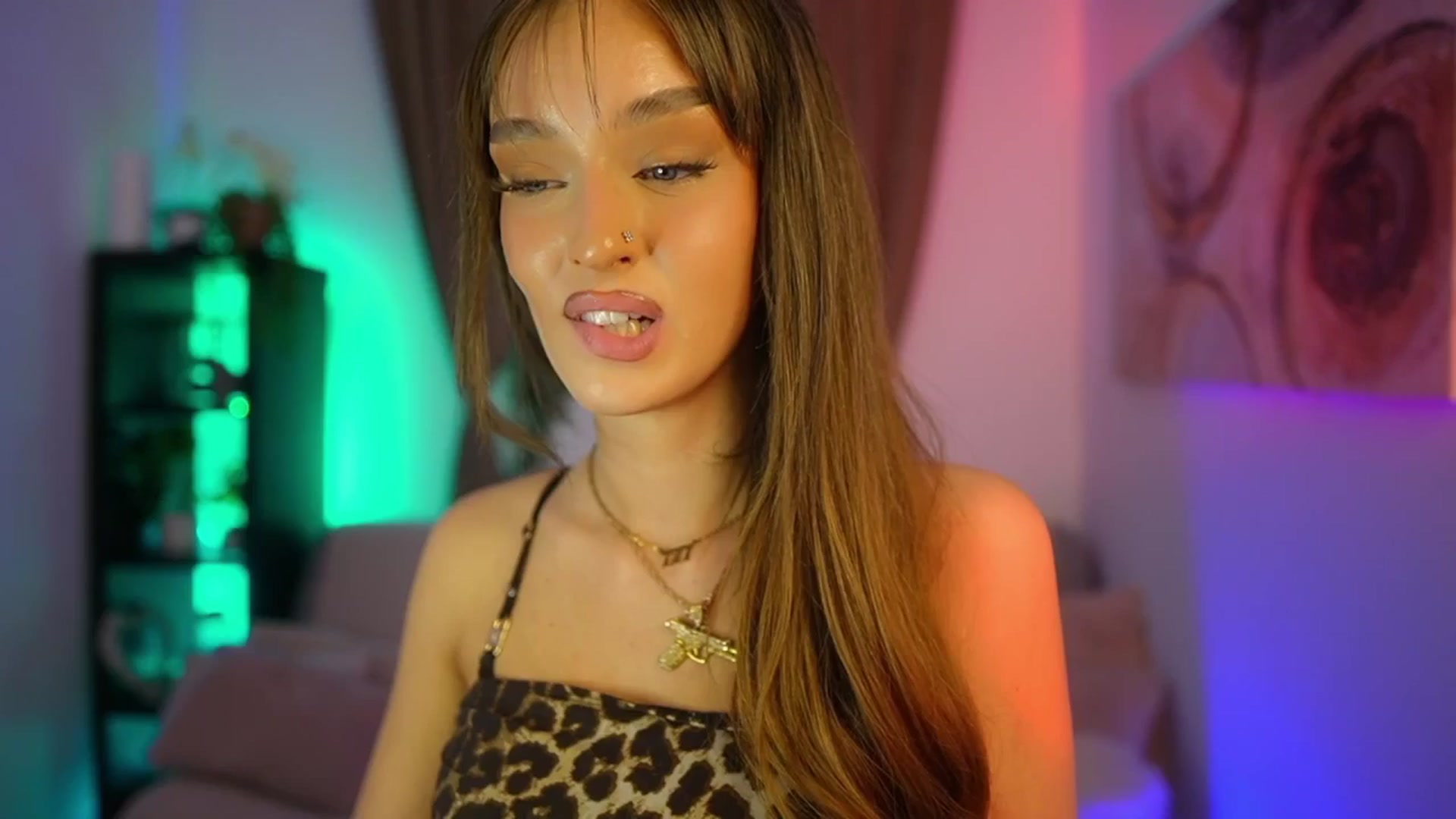 Gallery image thumbnail from Clara_Mia's myfreecams stream on, 10/08/2025, 20:19 image 3 of 20