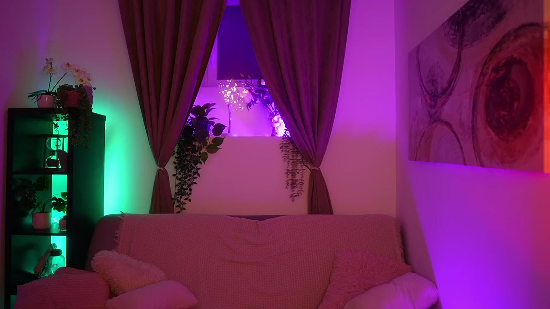 Gallery image thumbnail from Clara_Mia's myfreecams stream on, 10/23/2025, 20:12 image 5 of 20