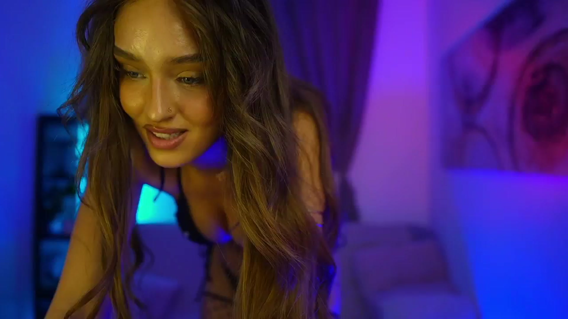 Gallery image thumbnail from Clara_Mia's myfreecams stream on, 10/31/2025, 20:16 image 3 of 20
