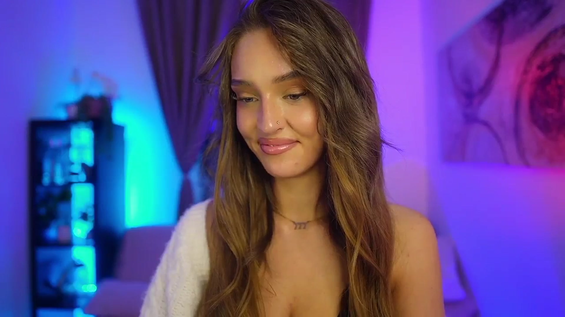 Gallery image thumbnail from Clara_Mia's myfreecams stream on, 11/03/2025, 24:03 image 10 of 20