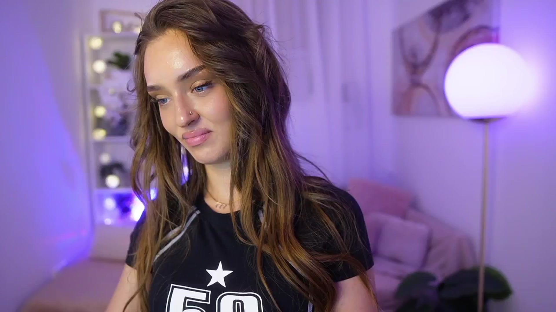 Gallery image thumbnail from Clara_Mia's myfreecams stream on, 11/21/2025, 20:49 image 15 of 20