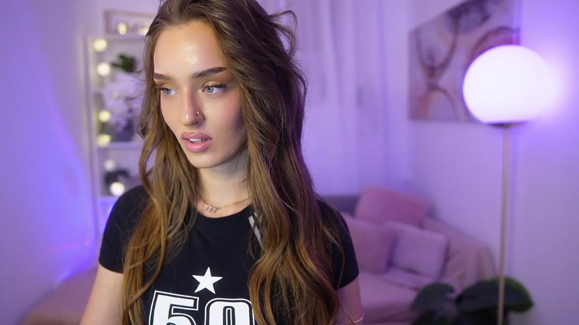 Gallery image thumbnail from Clara_Mia's myfreecams stream on, 11/21/2025, 20:49 image 16 of 20
