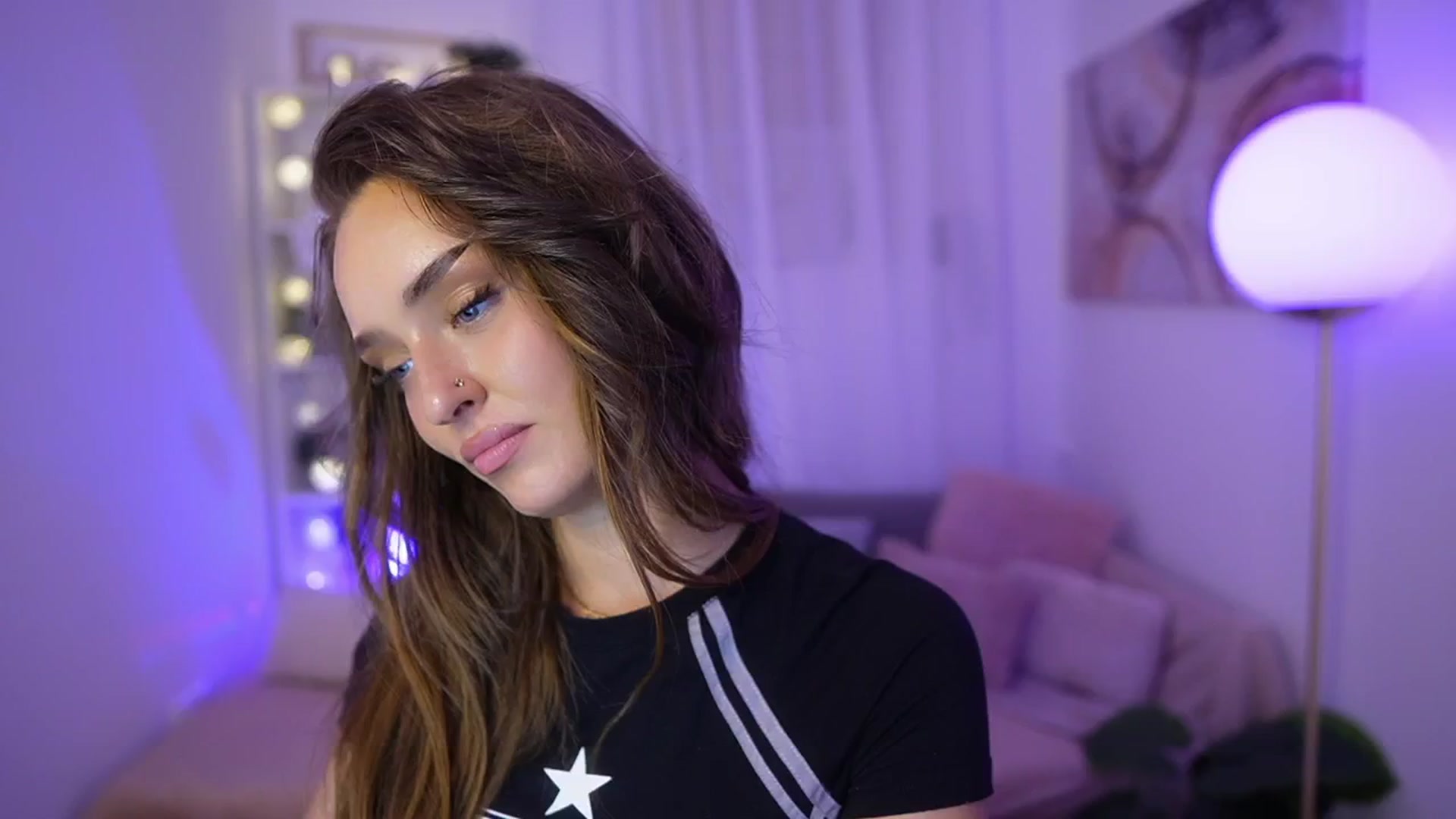 Gallery image thumbnail from Clara_Mia's myfreecams stream on, 11/21/2025, 22:19 image 19 of 20