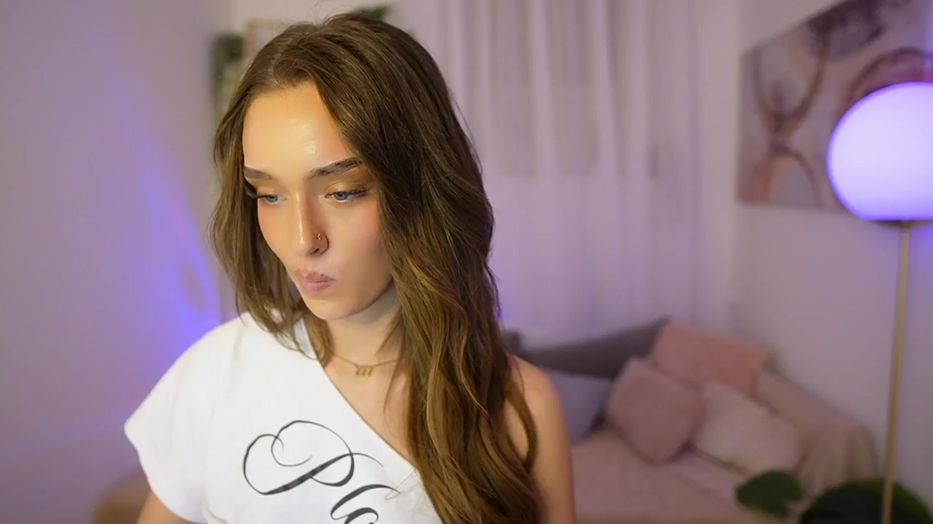 Gallery image thumbnail from Clara_Mia's myfreecams stream on, 11/23/2025, 21:30 image 18 of 20