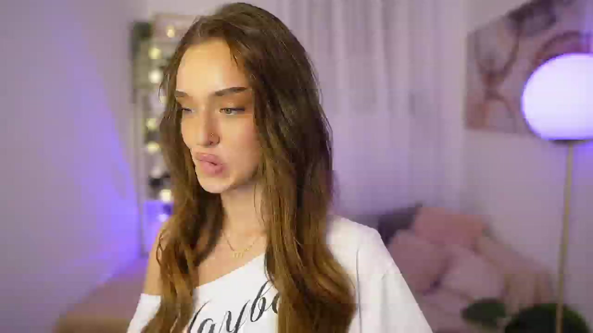 Gallery image thumbnail from Clara_Mia's myfreecams stream on, 11/24/2025, 24:06 image 6 of 20