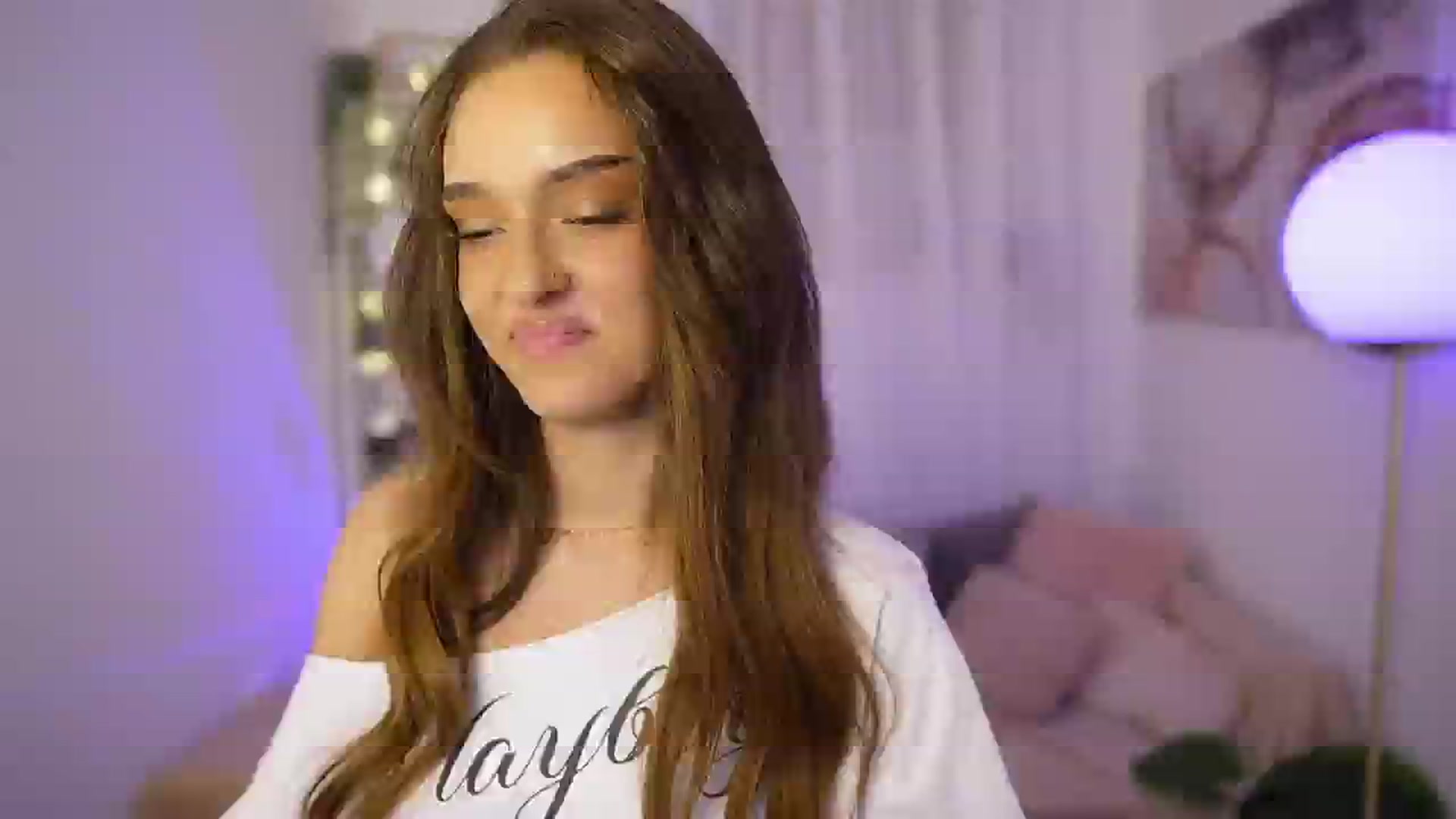 Gallery image thumbnail from Clara_Mia's myfreecams stream on, 11/24/2025, 24:06 image 1 of 20
