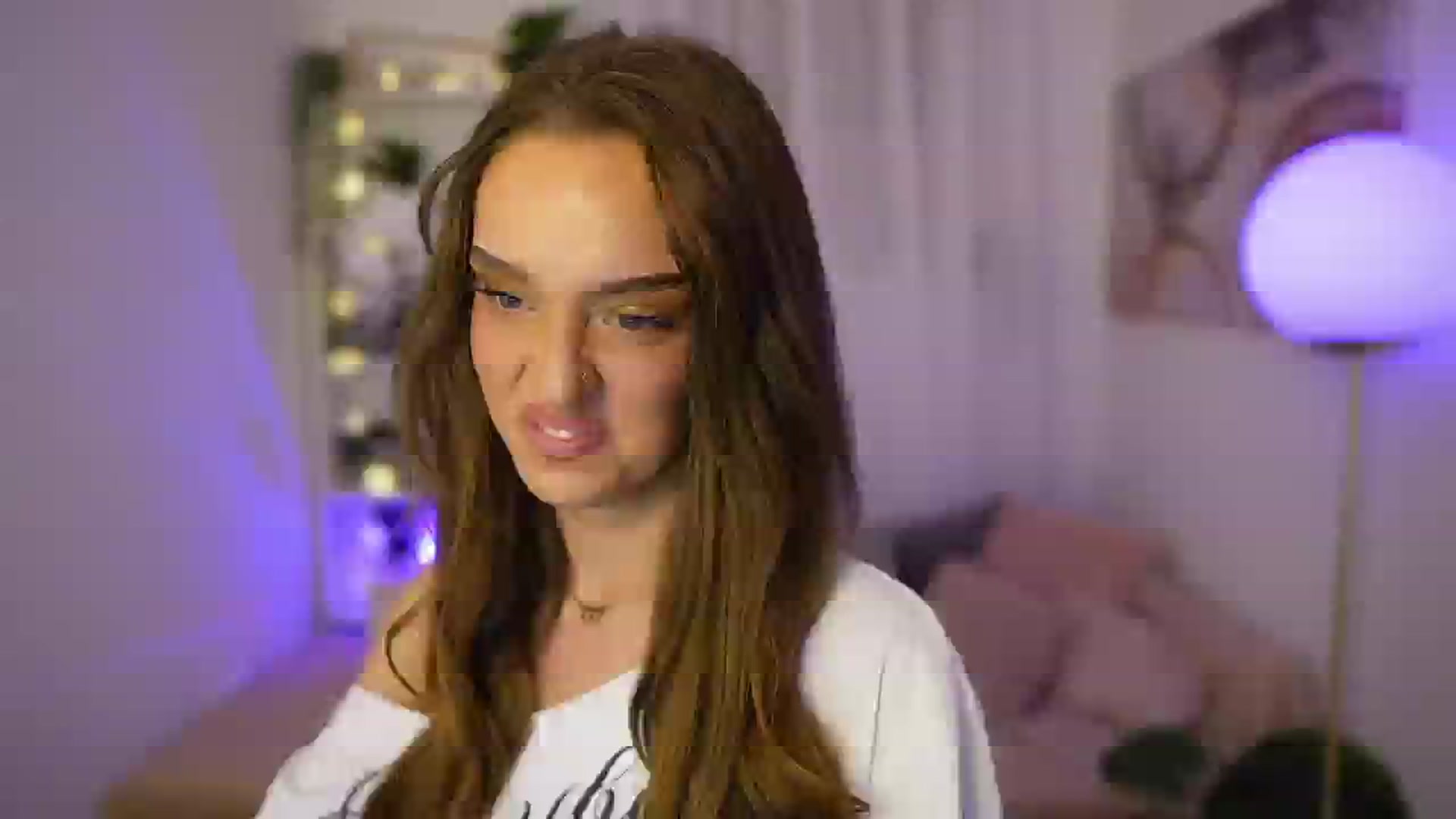 Gallery image thumbnail from Clara_Mia's myfreecams stream on, 11/24/2025, 01:49 image 7 of 20