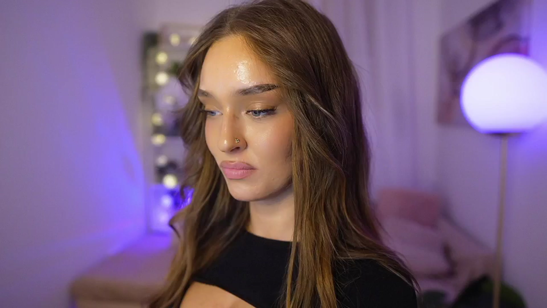 Gallery image thumbnail from Clara_Mia's myfreecams stream on, 12/01/2025, 20:57 image 15 of 20