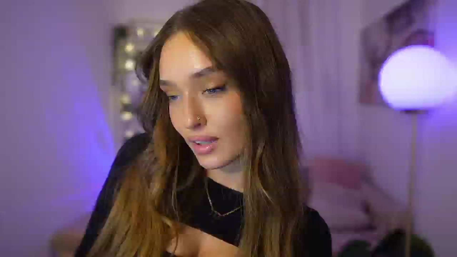 Gallery image thumbnail from Clara_Mia's myfreecams stream on, 12/01/2025, 22:43 image 17 of 20