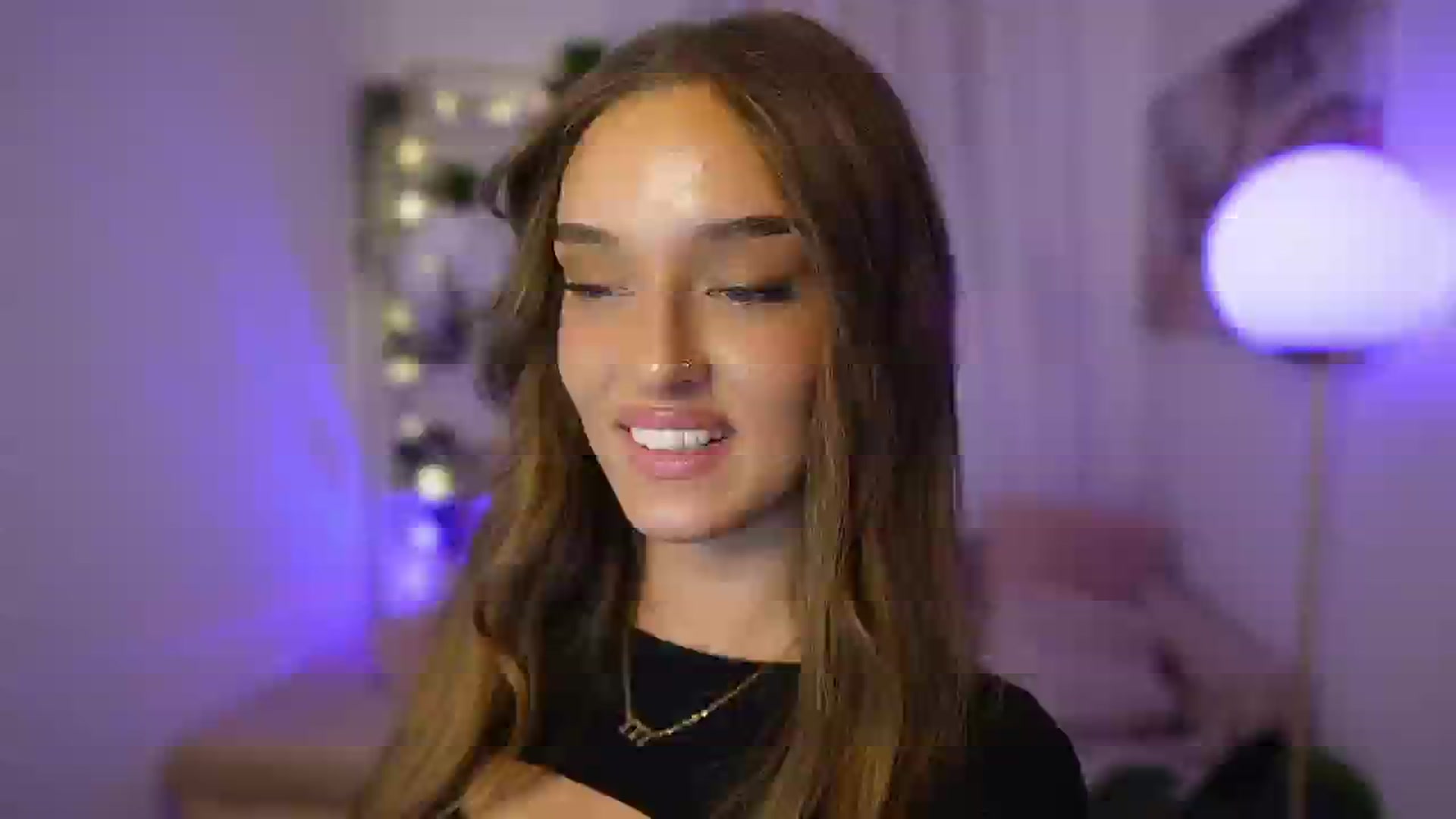 Gallery image thumbnail from Clara_Mia's myfreecams stream on, 12/01/2025, 22:43 image 19 of 20