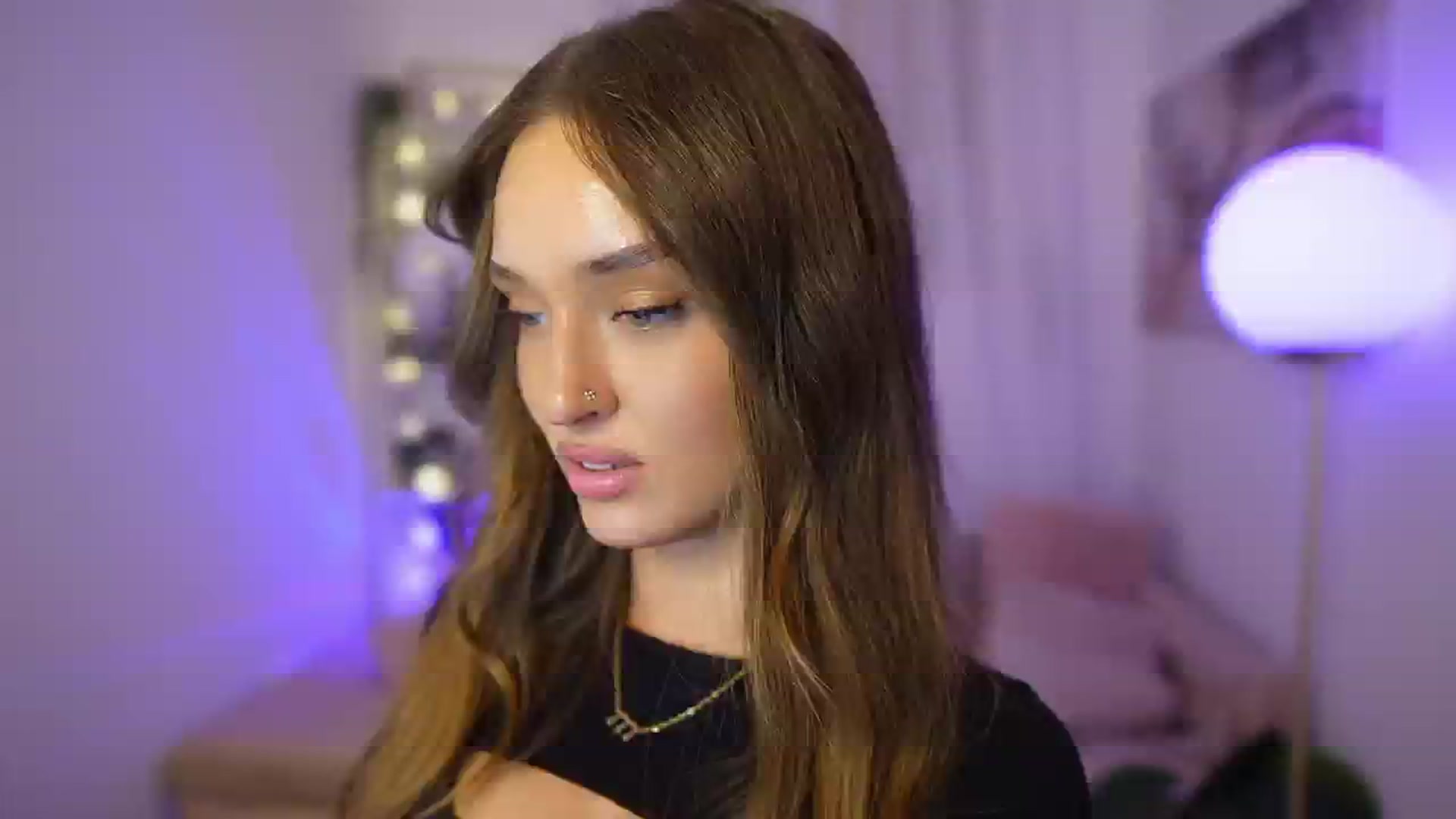 Gallery image thumbnail from Clara_Mia's myfreecams stream on, 12/01/2025, 22:43 image 18 of 20