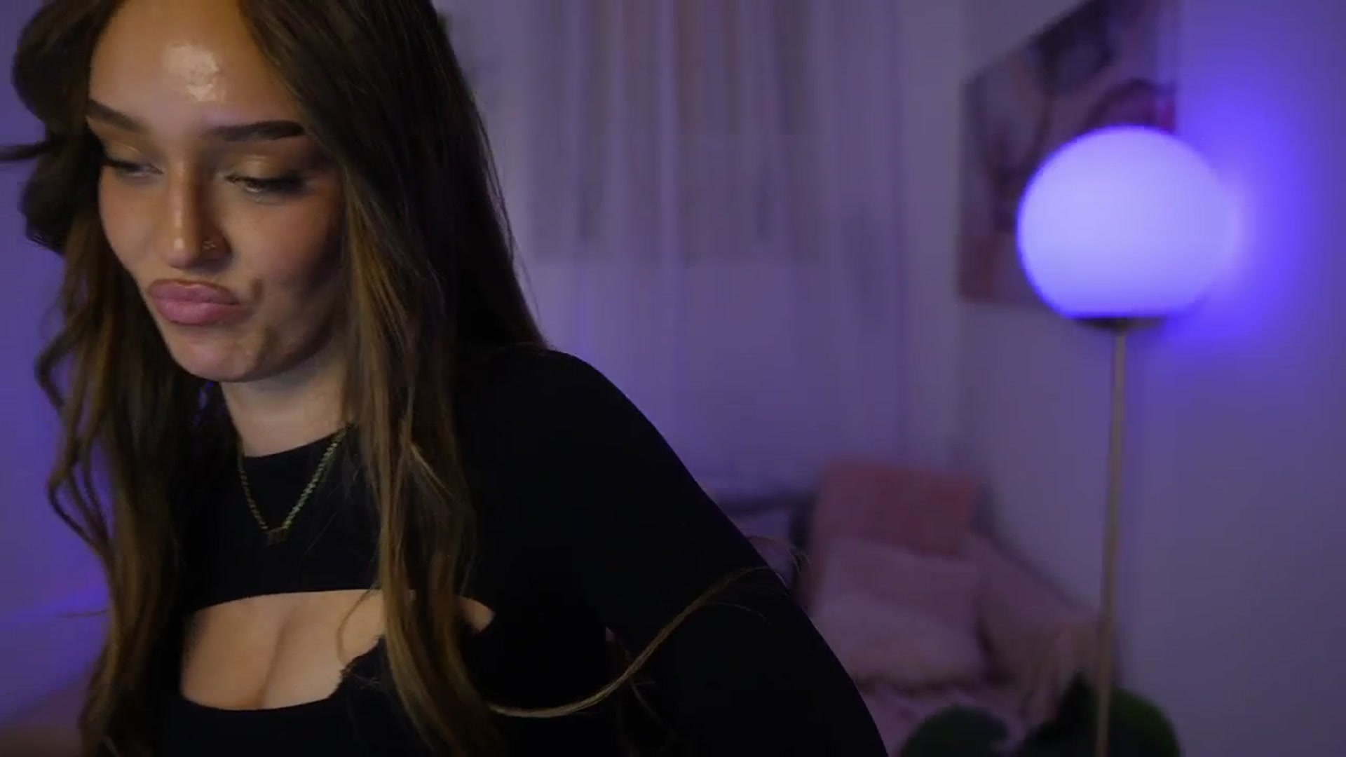 Gallery image thumbnail from Clara_Mia's myfreecams stream on, 12/02/2025, 02:13 image 6 of 20