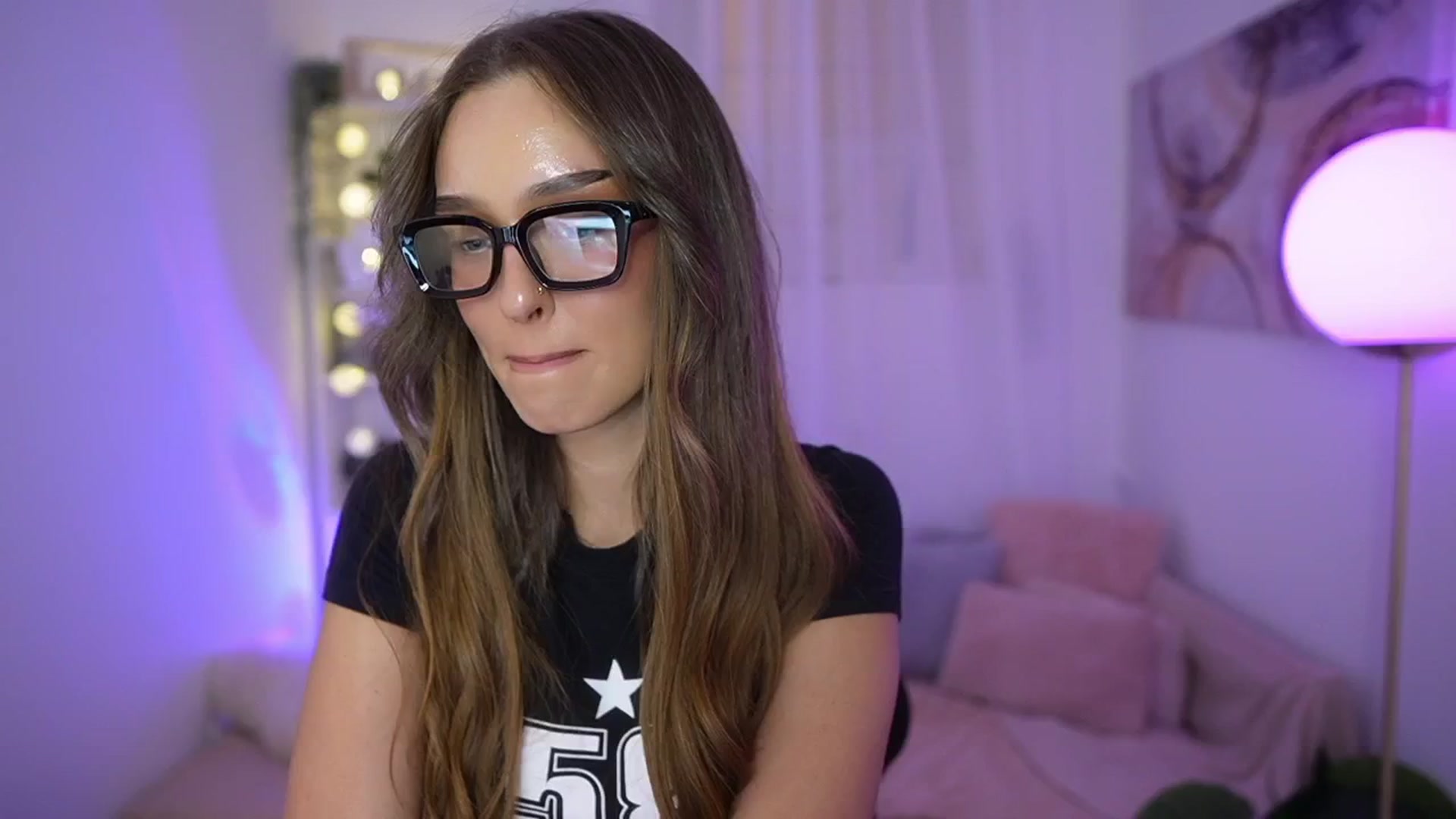 Gallery image thumbnail from Clara_Mia's myfreecams stream on, 12/05/2025, 20:00 image 20 of 20