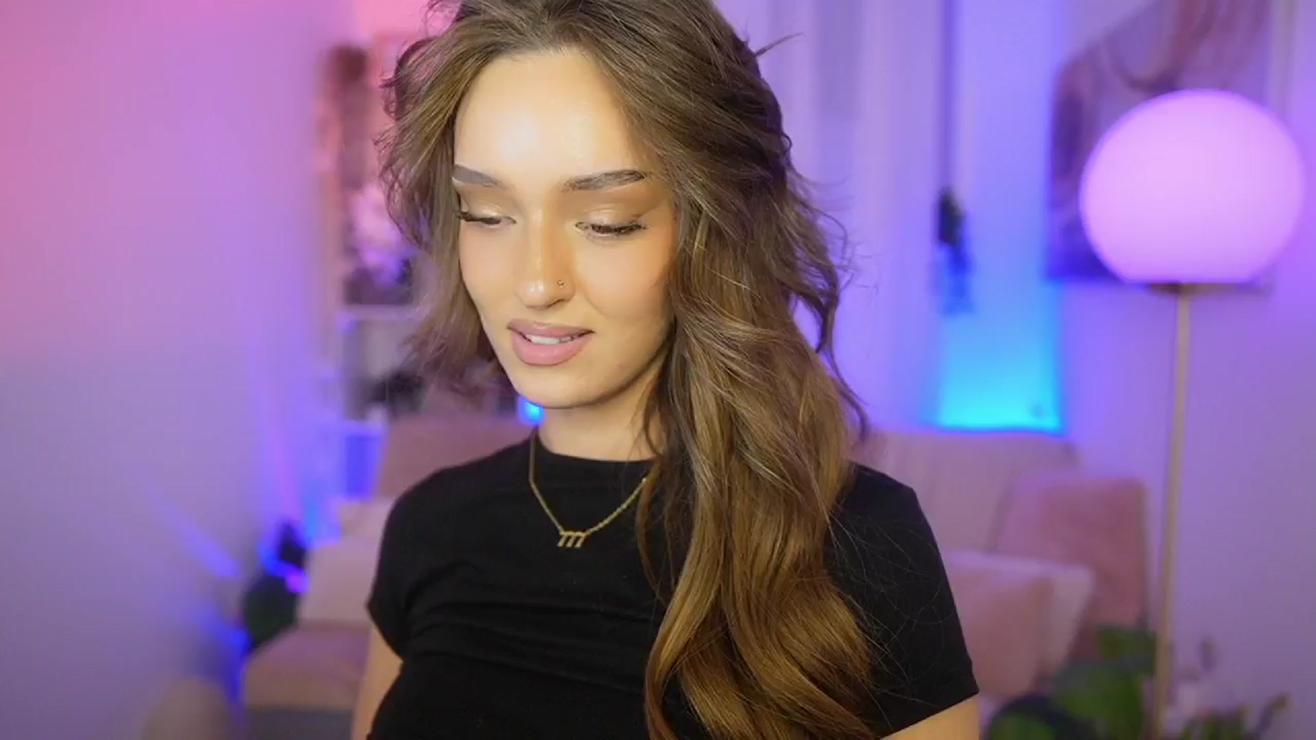 Gallery image thumbnail from Clara_Mia's myfreecams stream on, 12/19/2025, 20:38 image 11 of 20
