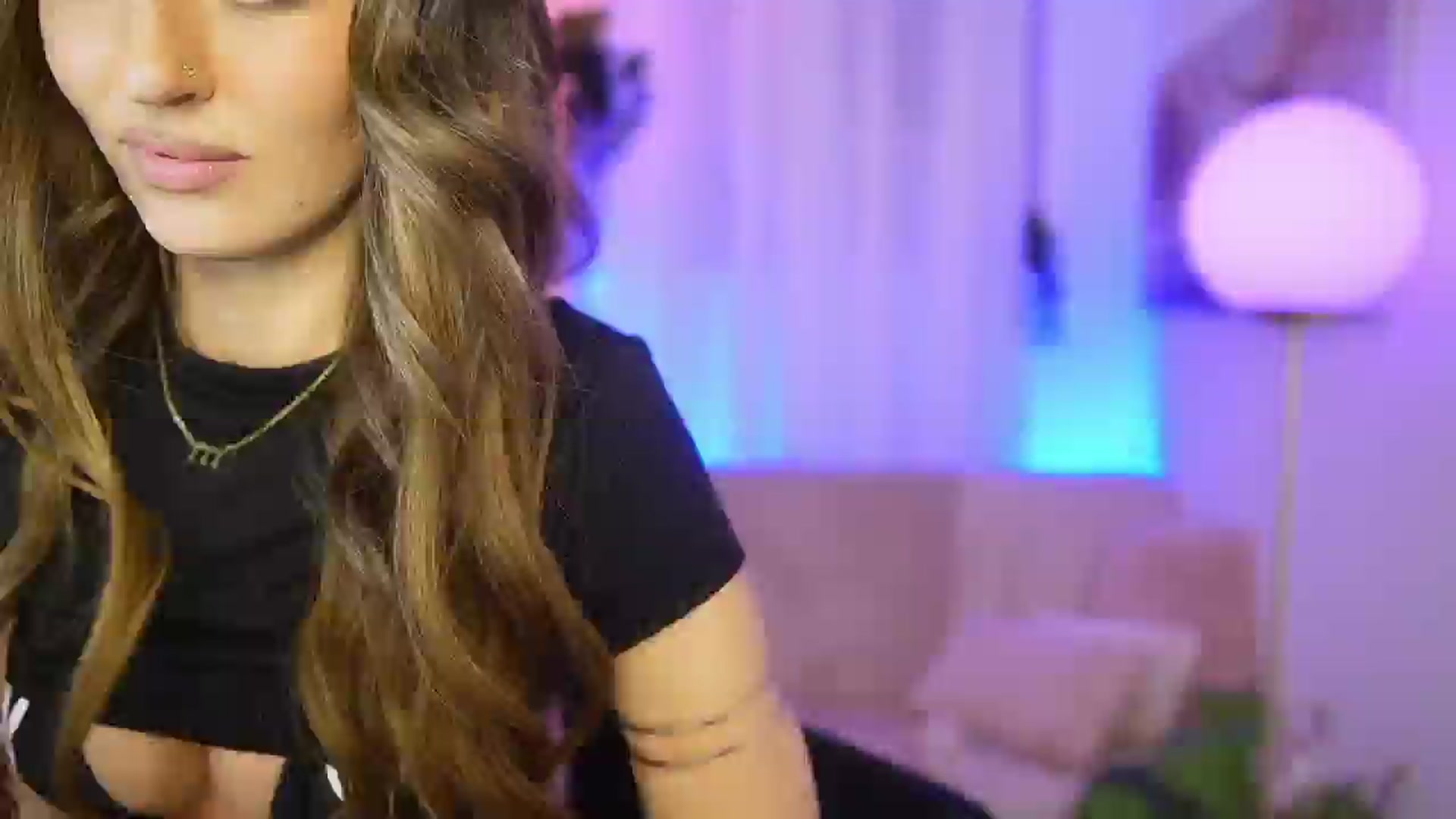 Gallery image thumbnail from Clara_Mia's myfreecams stream on, 12/20/2025, 24:00 image 7 of 20