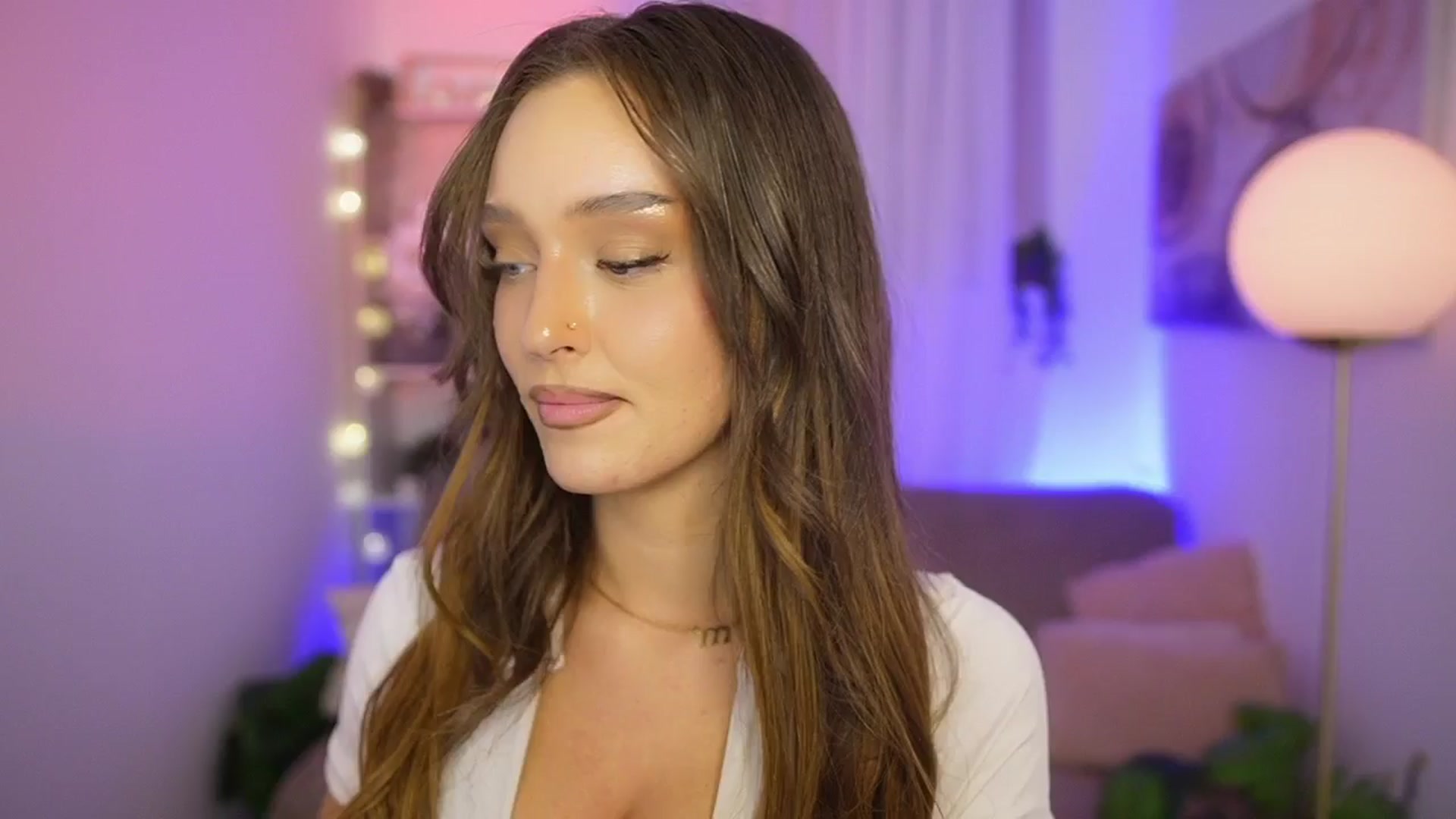 Gallery image thumbnail from Clara_Mia's myfreecams stream on, 01/16/2026, 24:00 image 8 of 20