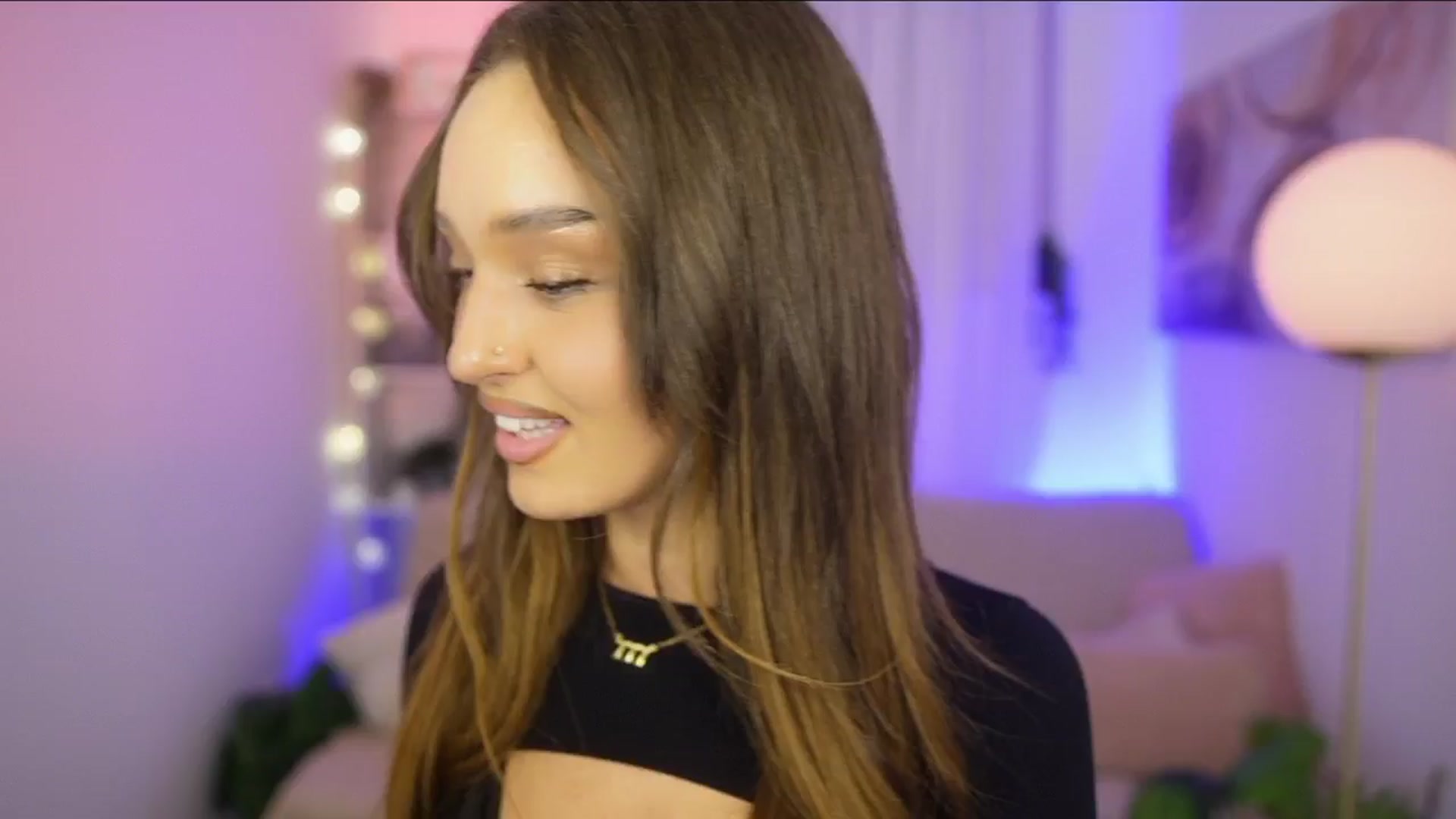 Gallery image thumbnail from Clara_Mia's myfreecams stream on, 01/16/2026, 22:04 image 3 of 20