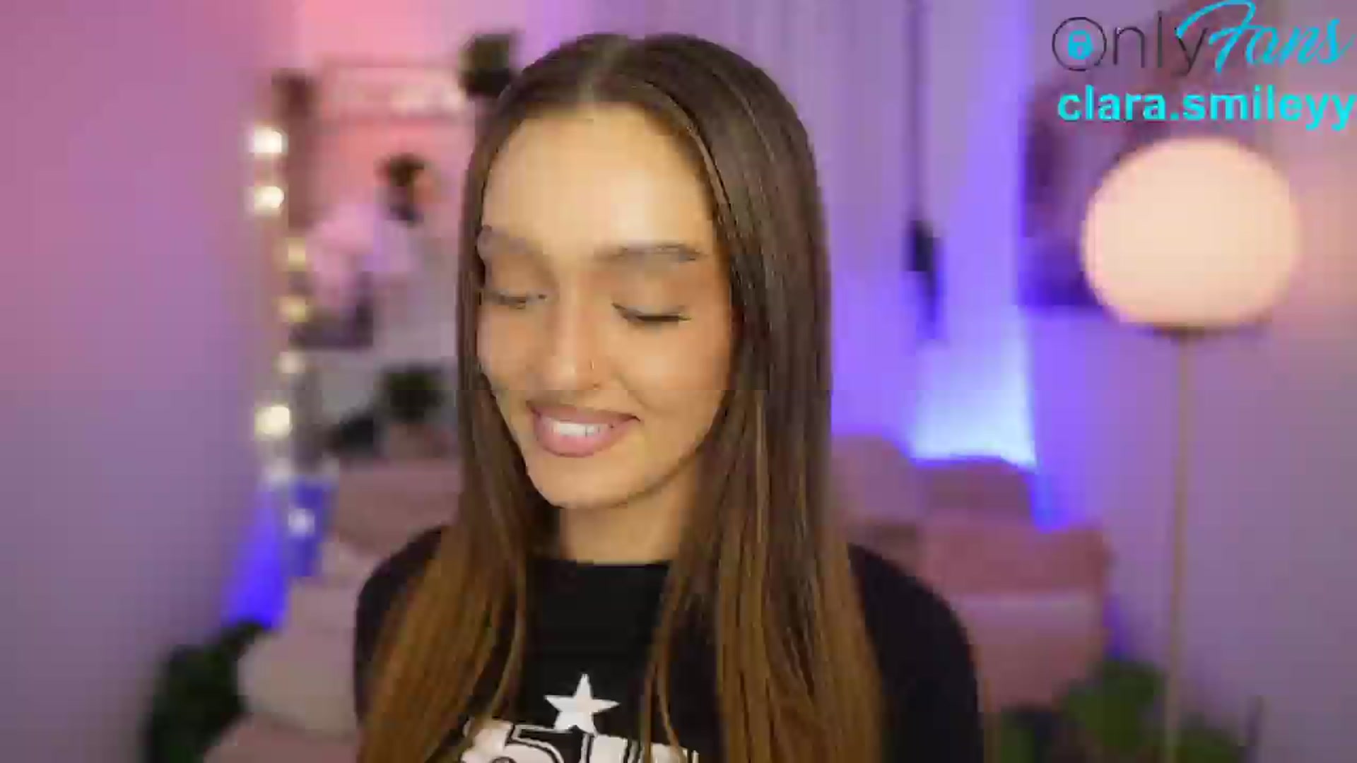 Gallery image thumbnail from Clara_Mia's myfreecams stream on, 01/22/2026, 22:43 image 16 of 20