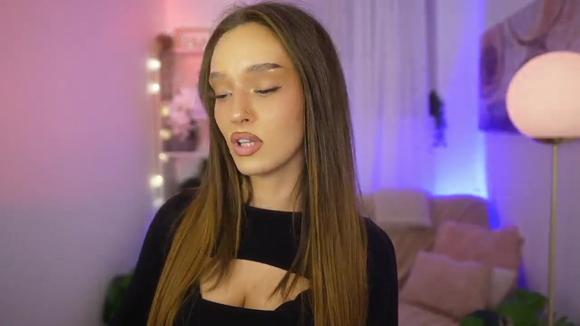 Gallery image thumbnail from Clara_Mia's myfreecams stream on, 01/26/2026, 20:59 image 7 of 20