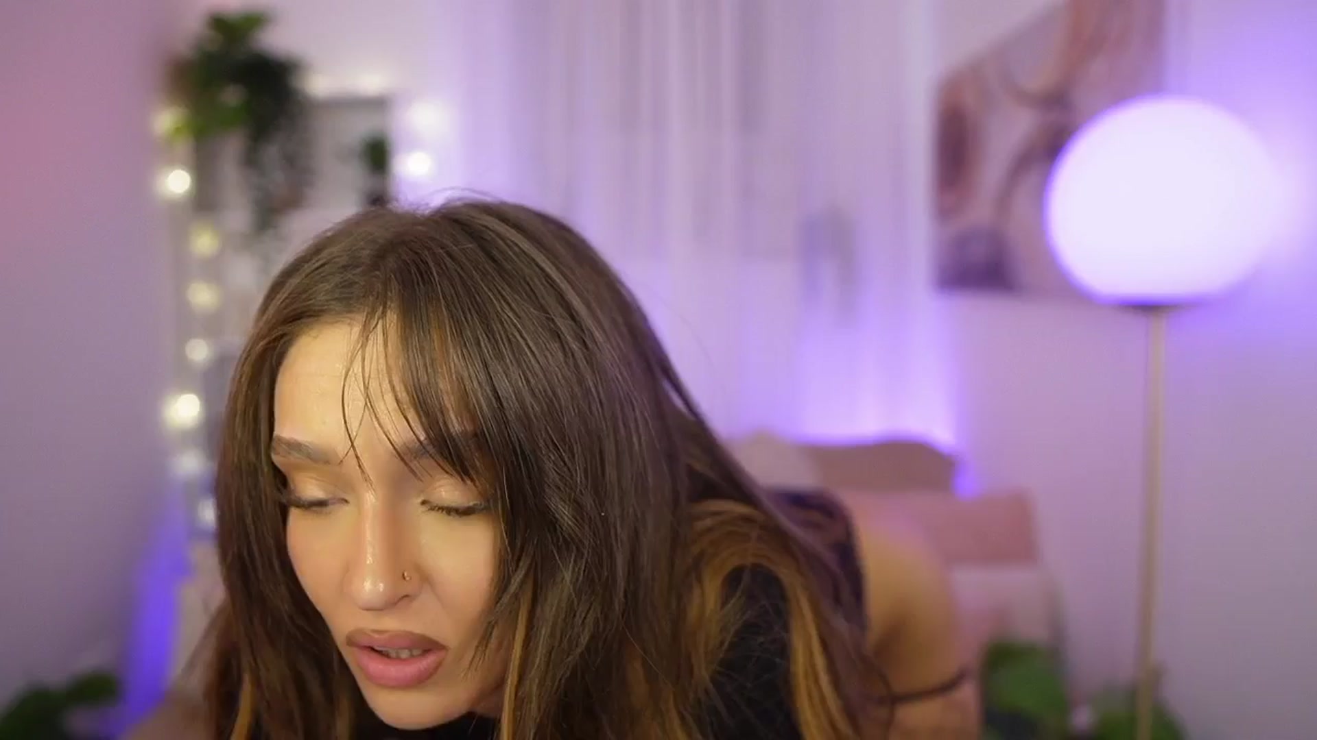 Gallery image thumbnail from Clara_Mia's myfreecams stream on, 02/08/2026, 21:45 image 18 of 20