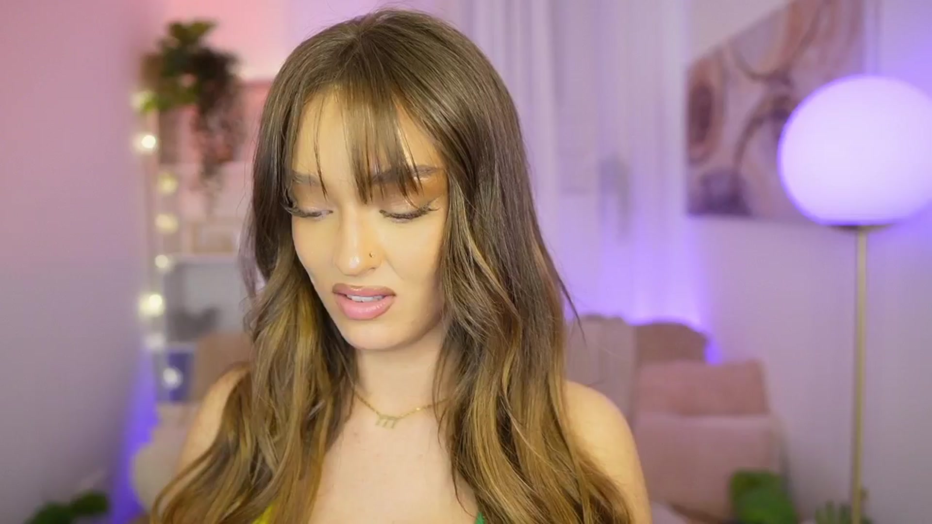 Gallery image thumbnail from Clara_Mia's myfreecams stream on, 02/11/2026, 21:11 image 7 of 20