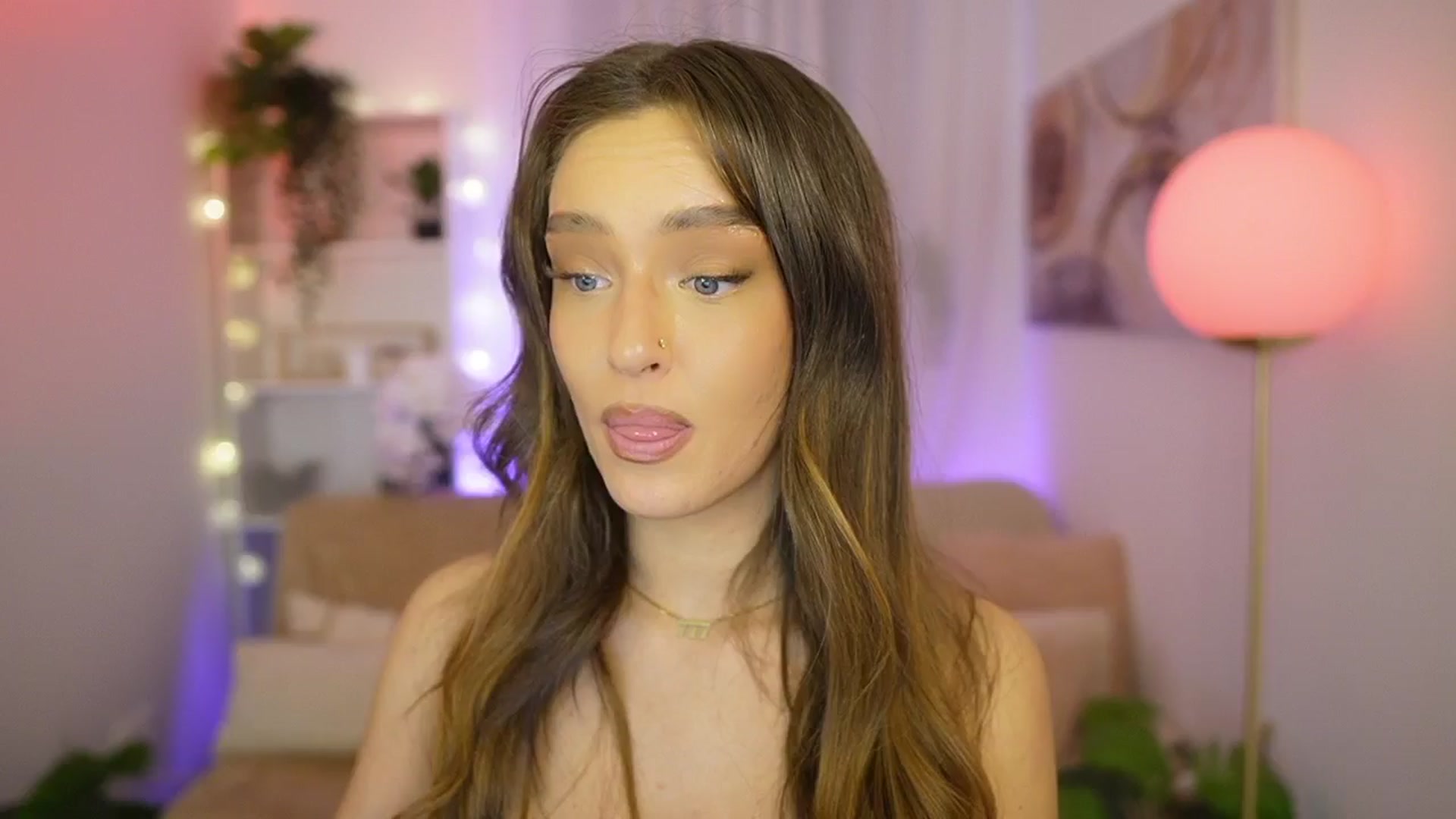 Gallery image thumbnail from Clara_Mia's myfreecams stream on, 02/16/2026, 20:49 image 3 of 20